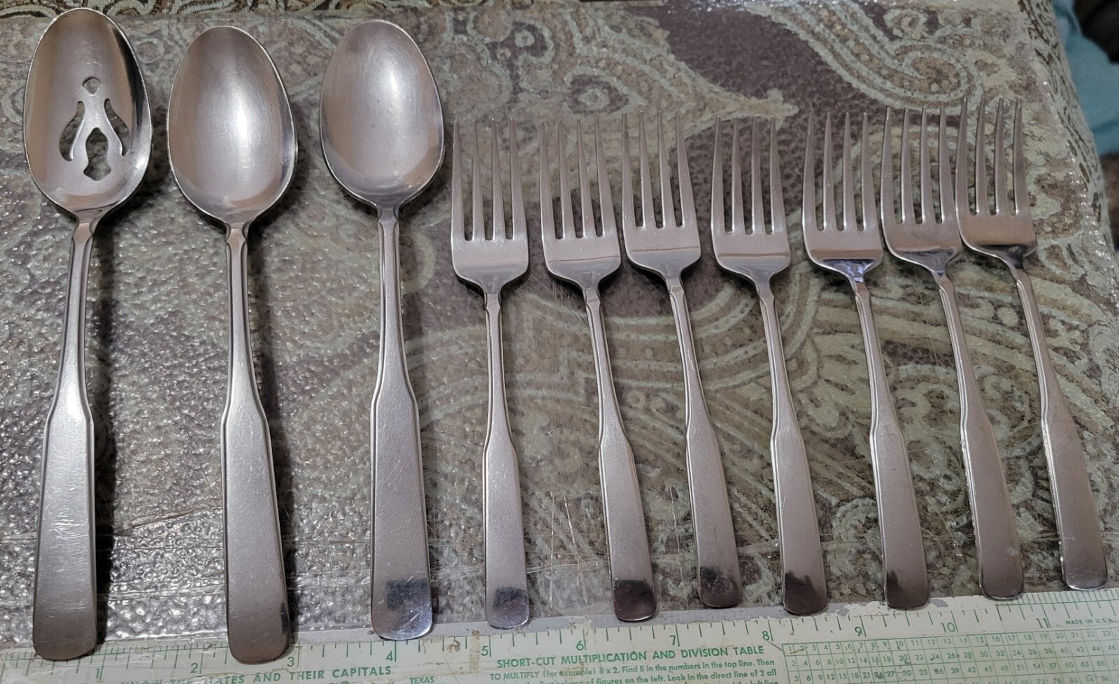 American Stainless USA IS INS150.  7 Salad Forks & 3 Serving Spoons Set Of 10