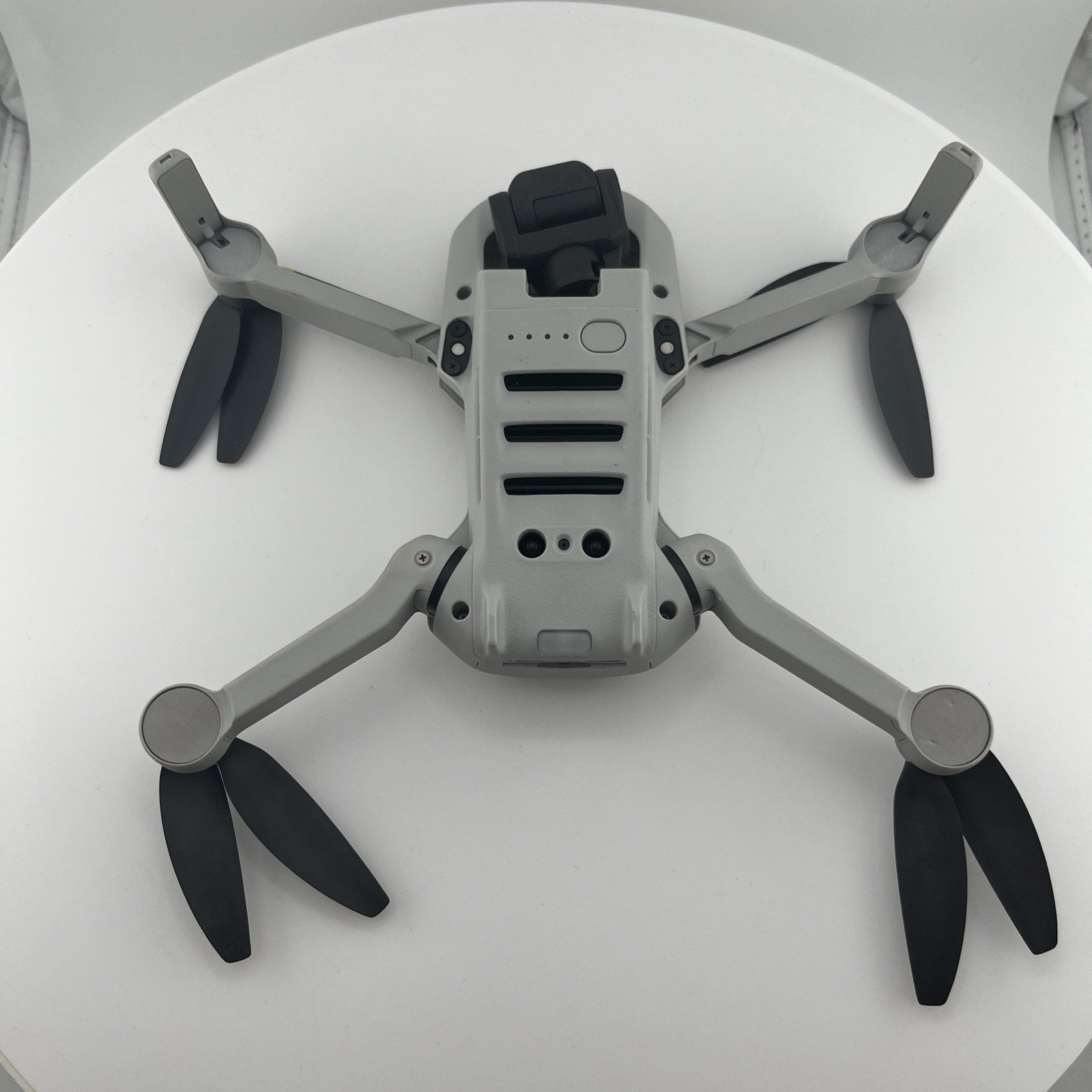 DJI Mini SE Camera Drone - BOUND