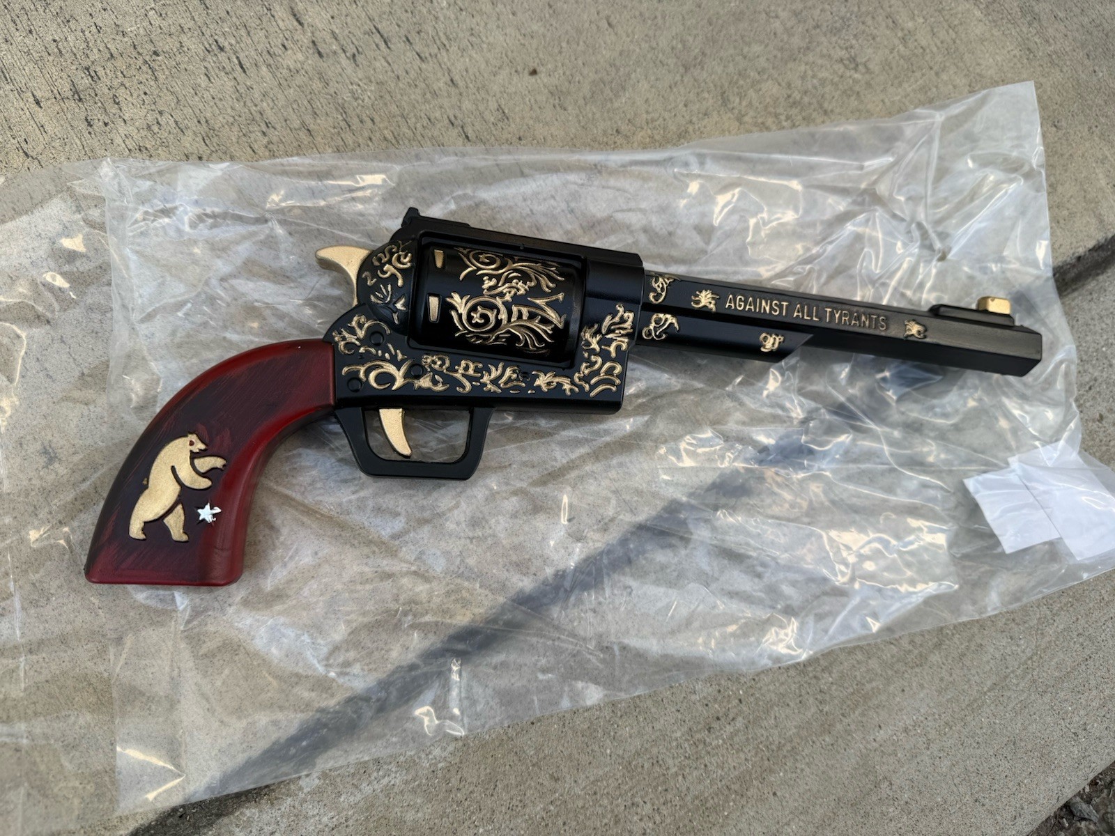 Ranger Sequoia Revolver Pistol Replica Toy Made Of Foam Video Games Full Size