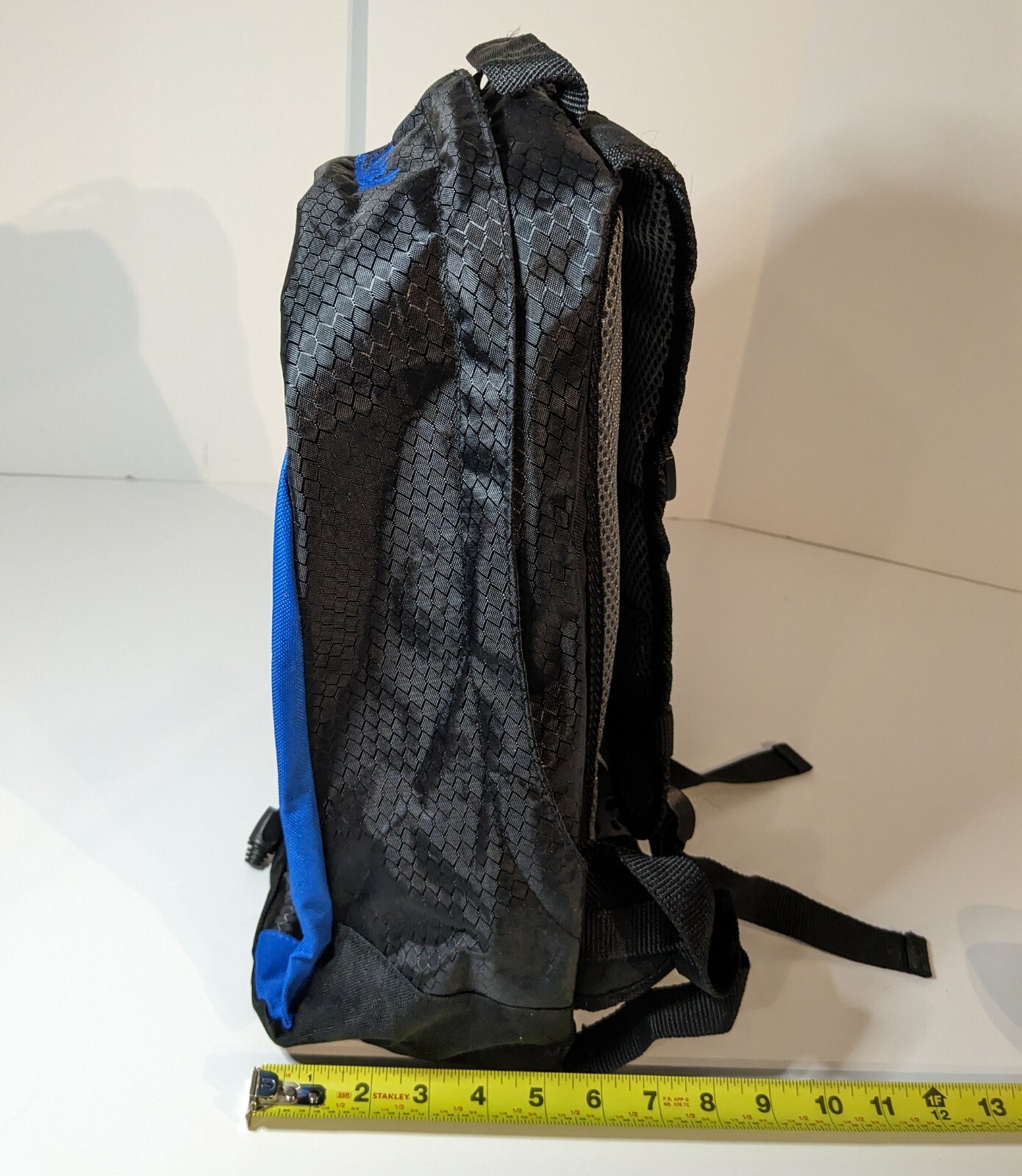 Element Gear 2 Liter Hydration Pack Camping Backpack, World Famous Sports, Black
