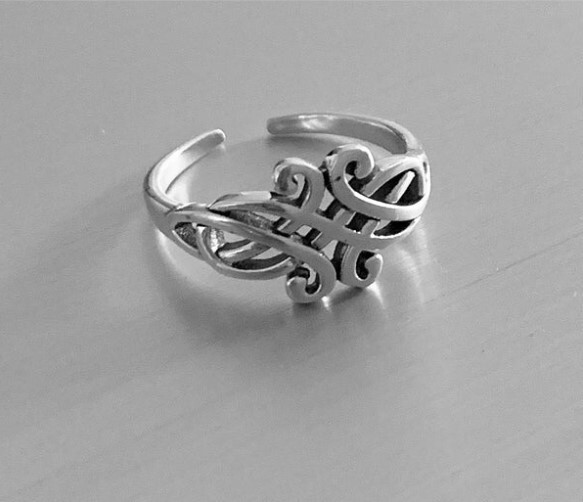 Stylish Gift For Womens Solid Metal Adjustable Toe Ring White Plated Gold Silver