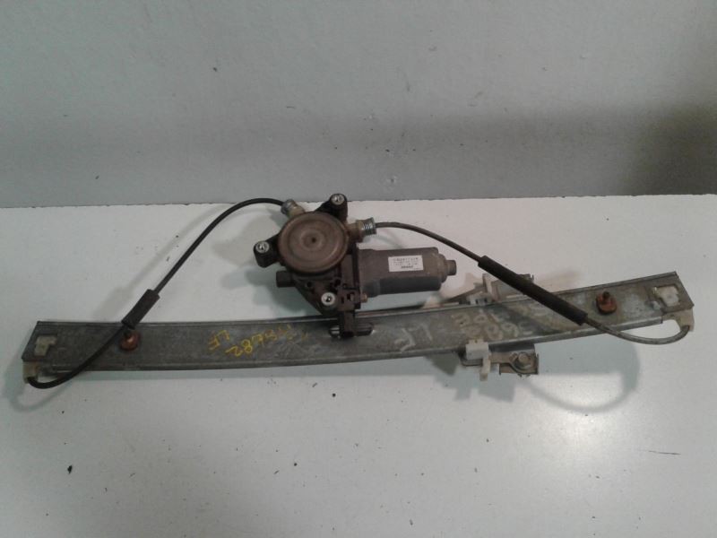 Driver Front Window Regulator Electric Fits 01-07 ESCAPE 1462700