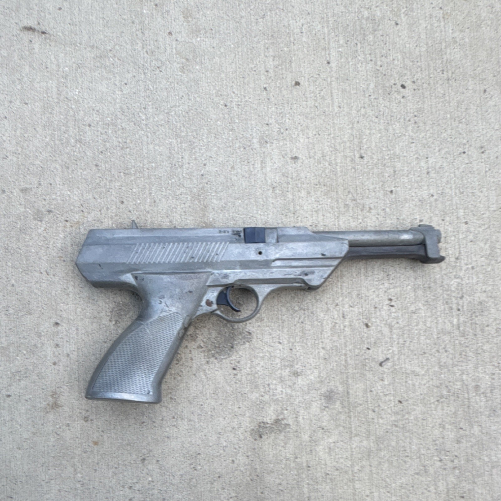 Old Daisy Model 188 .177 BB Spring-Piston Air Pistol Slide Cocking