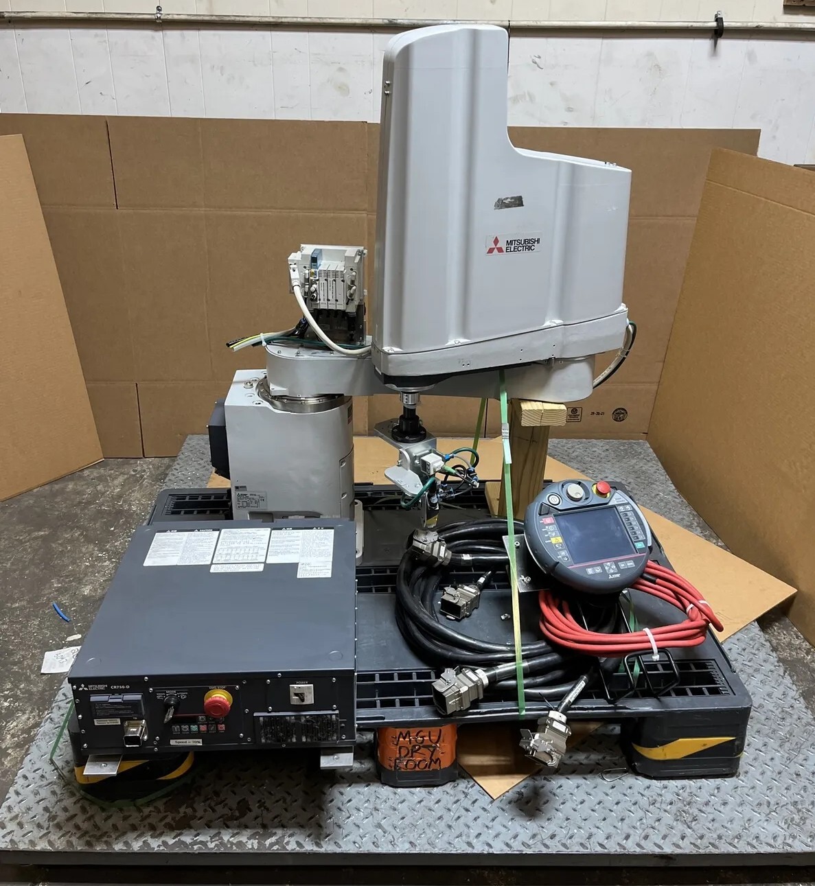 Mitsubishi Industrial Robot MELFA Model RH-12FH-D Controller CR750-D Pendant