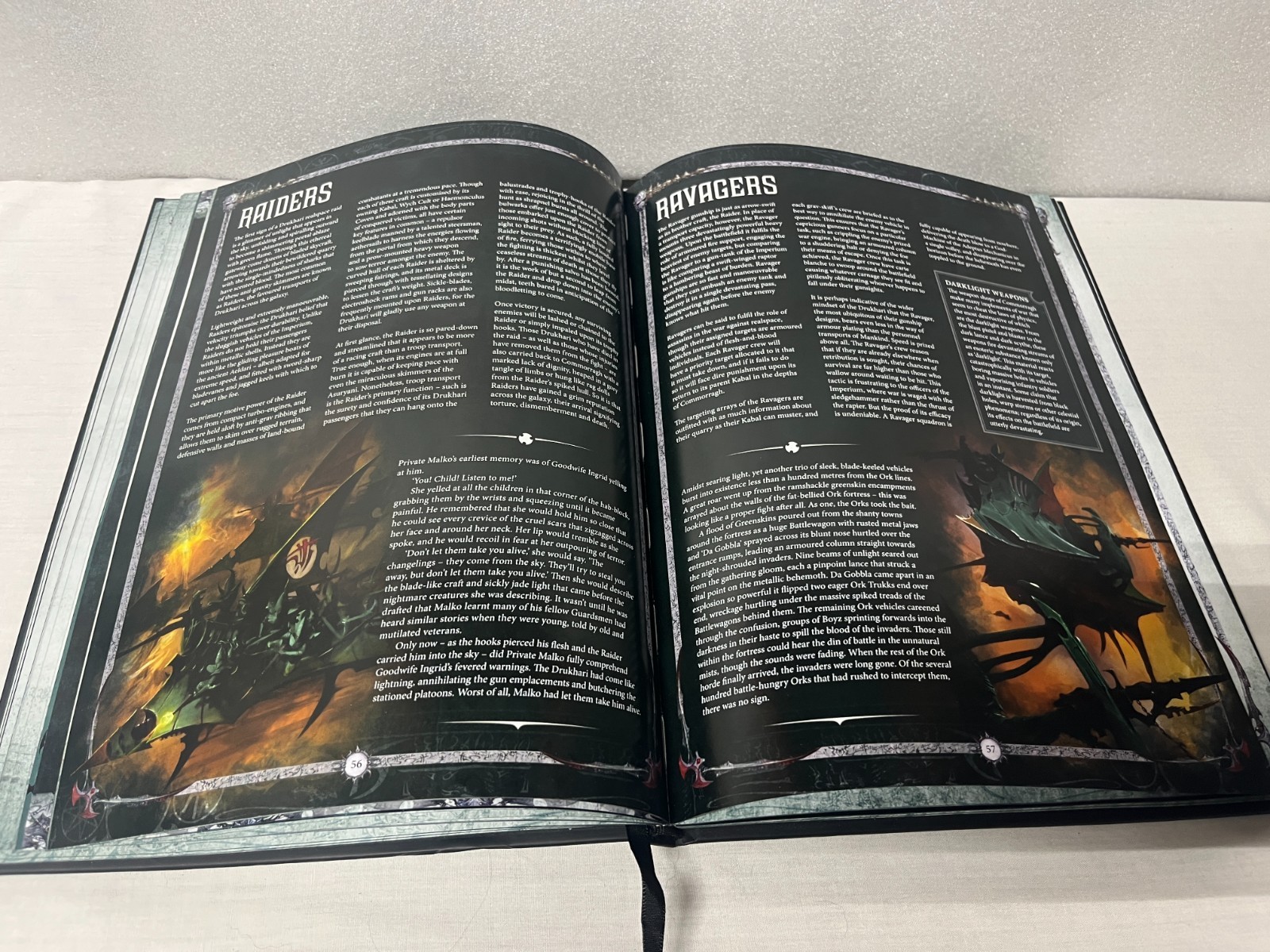 RARE CODEX Drukhari Collectors Edition Warhammer 40k