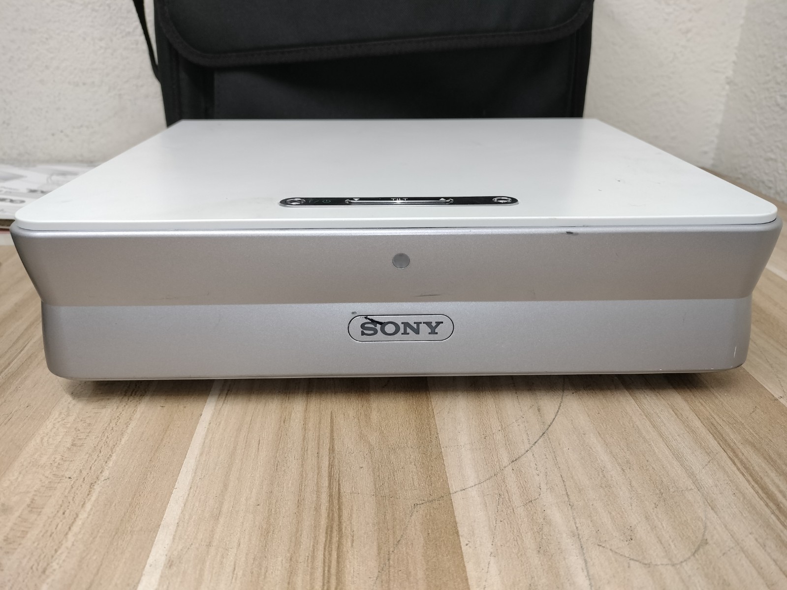 Sony VPL-EX1 LCD Projector - 301 LAMP HOURS