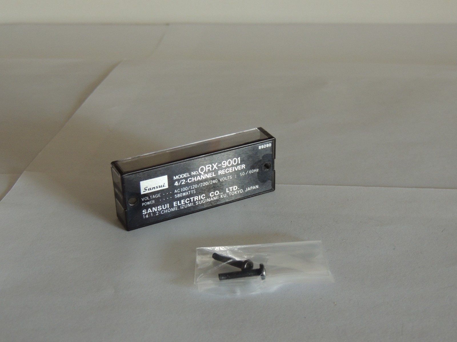 Sansui QRX-9001 Voltage Selector Cover & Screws 8928000