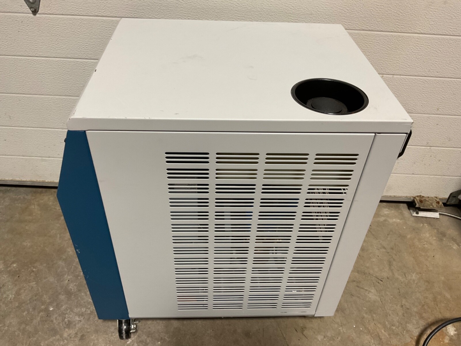 Agilent HP G1879B Heat Exchanger model 3370 powers on
