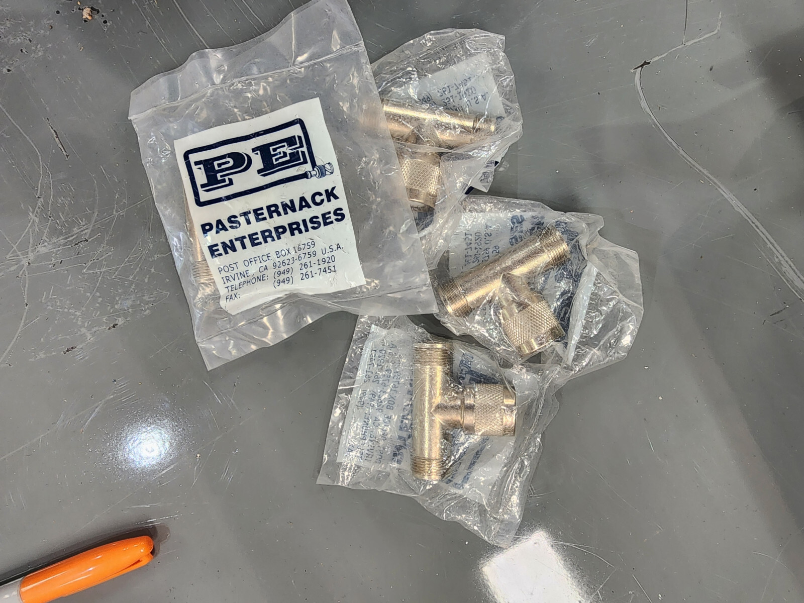 Pasternack PE9225 SC Tee Adapter F-M-F Lot of 4 NEW!