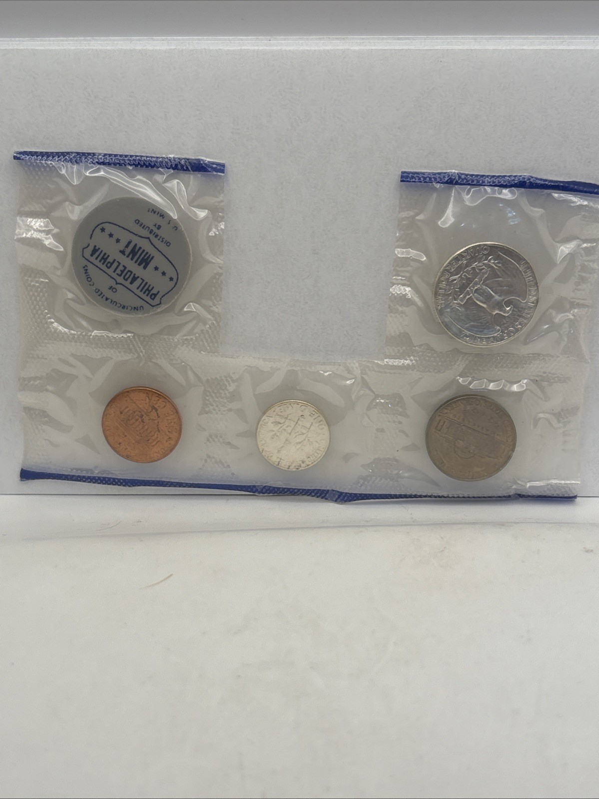 1962 Philadelphia Mint UNCIRCULATED Set Missing Half - 90% silver quarter & dime