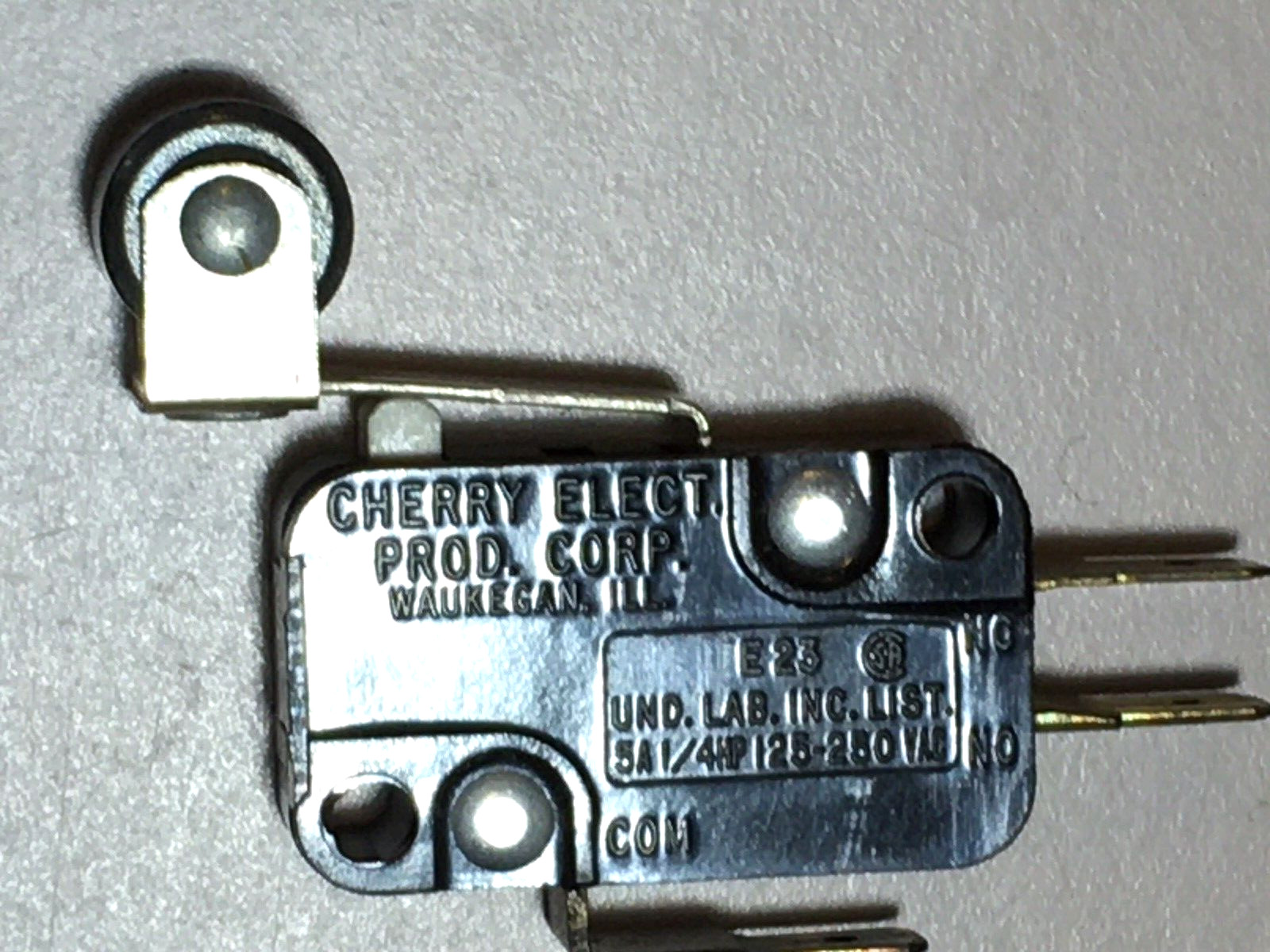 CHERRY ELECTRIC E23, 5A/125-250VAC 1/4HP
