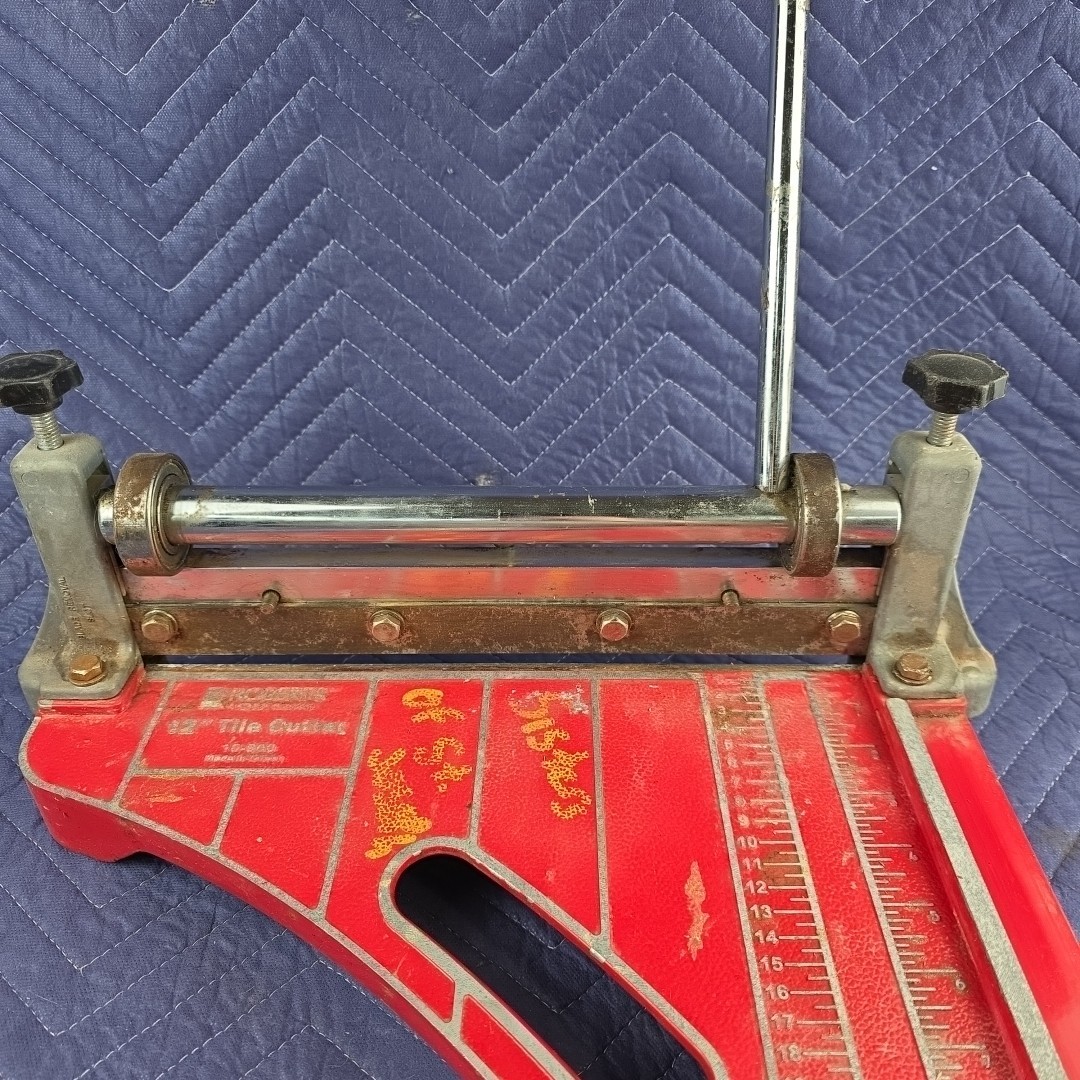 ROBERTS 10-900 Vinyl Tile Cutter 12"