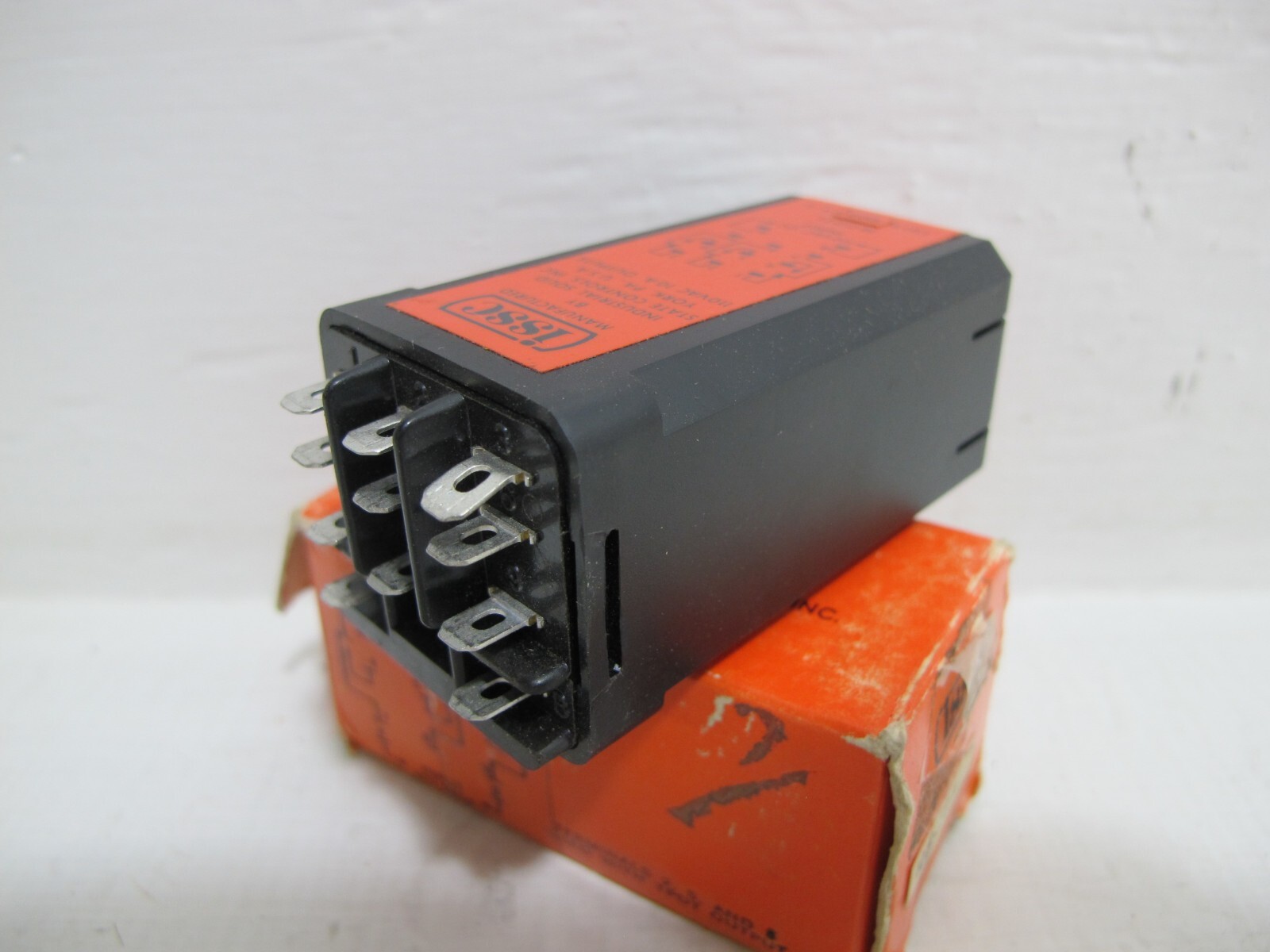 NEW ISSC 1019-100-4-2 Delay Relay Industrial Solid State Controls 101910042