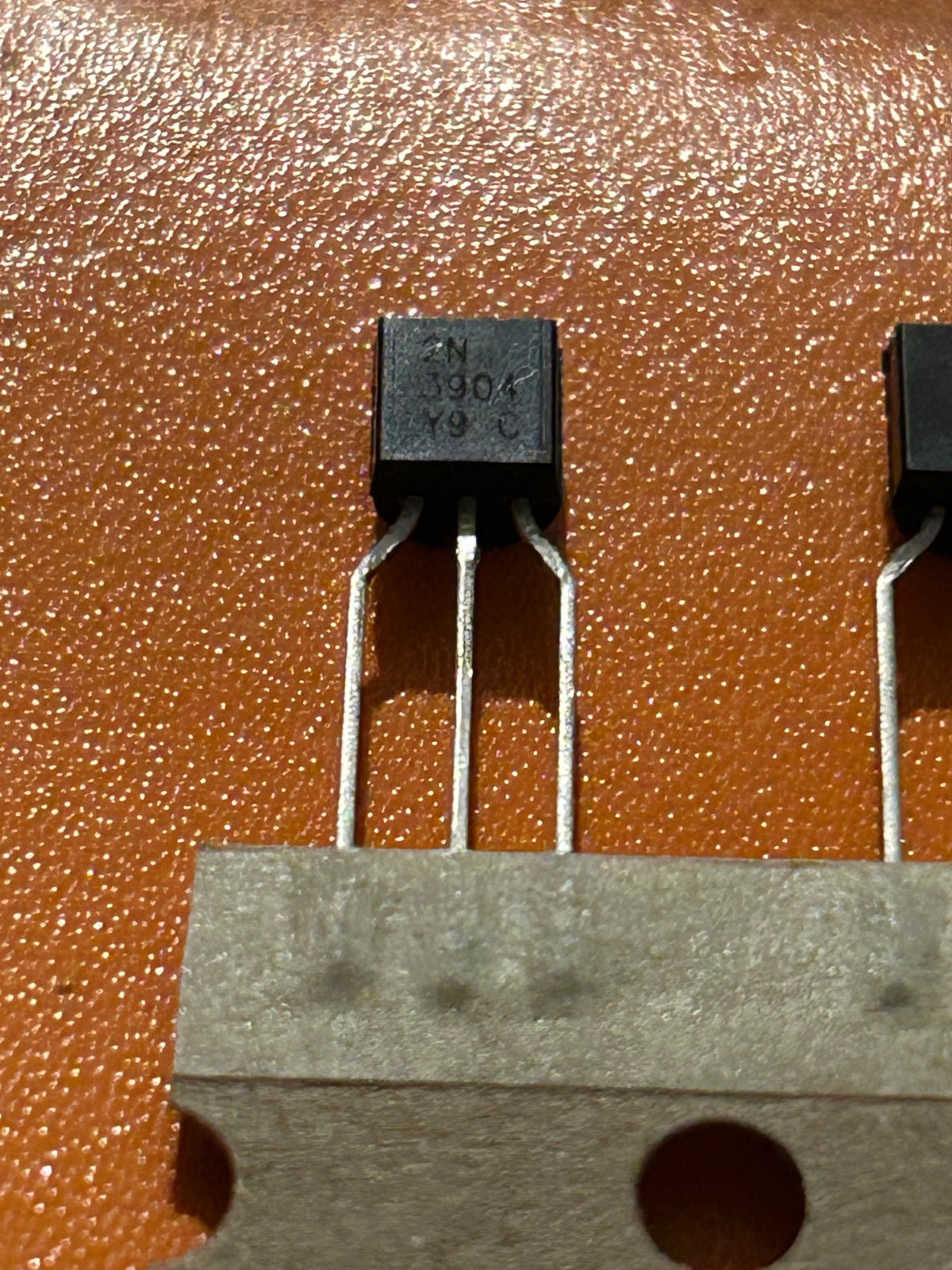 2pcs 2N3904 Transistors New Shipped First Class Mail From the USA!