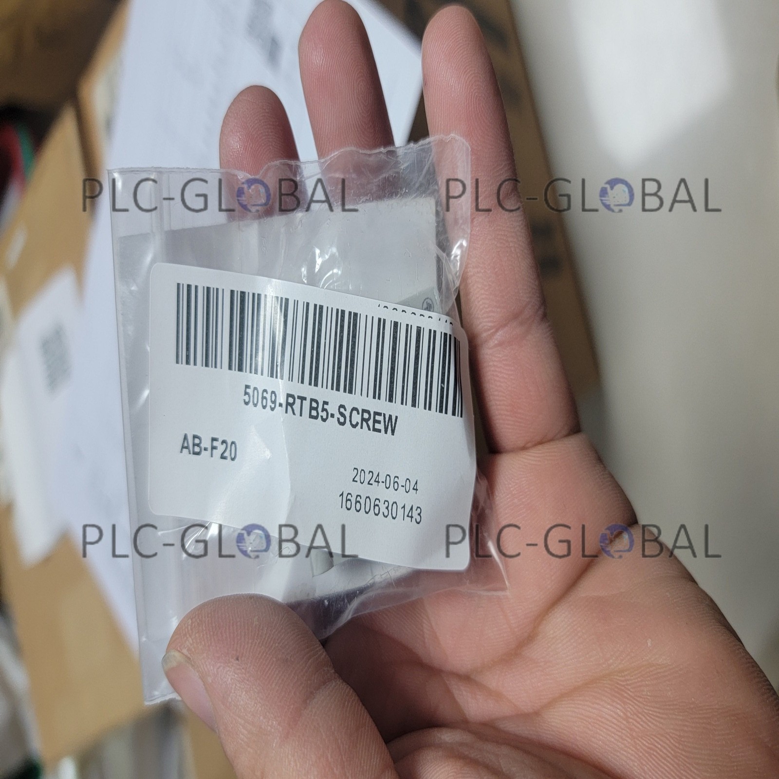 1 Unit Brand New Allen-Bradley 5069-RTB5-SCREW Local Stock With Warranty