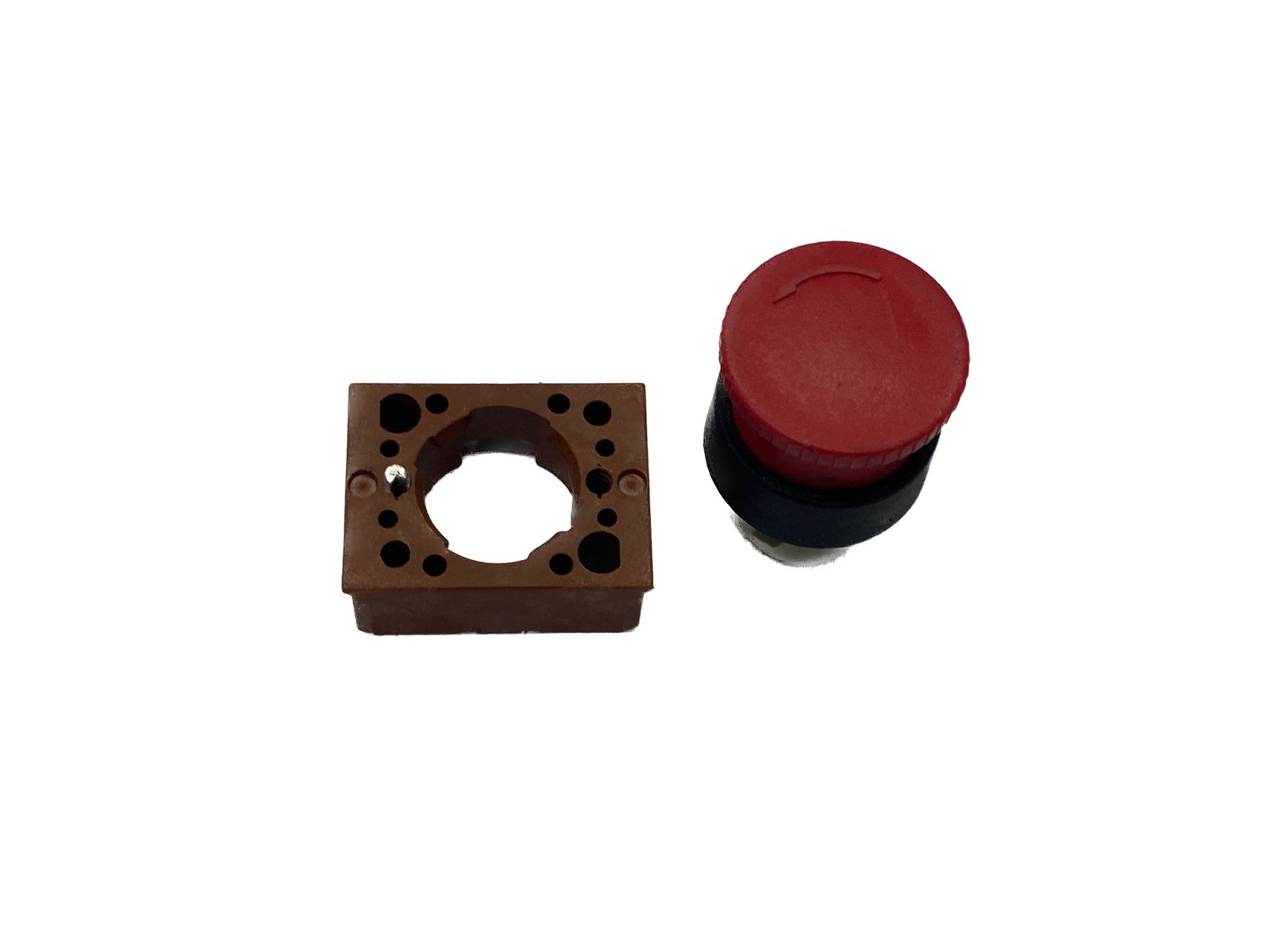 USED Siemens 22mm RED Twist Release Pushbutton Switch 3SB1000-1FC01