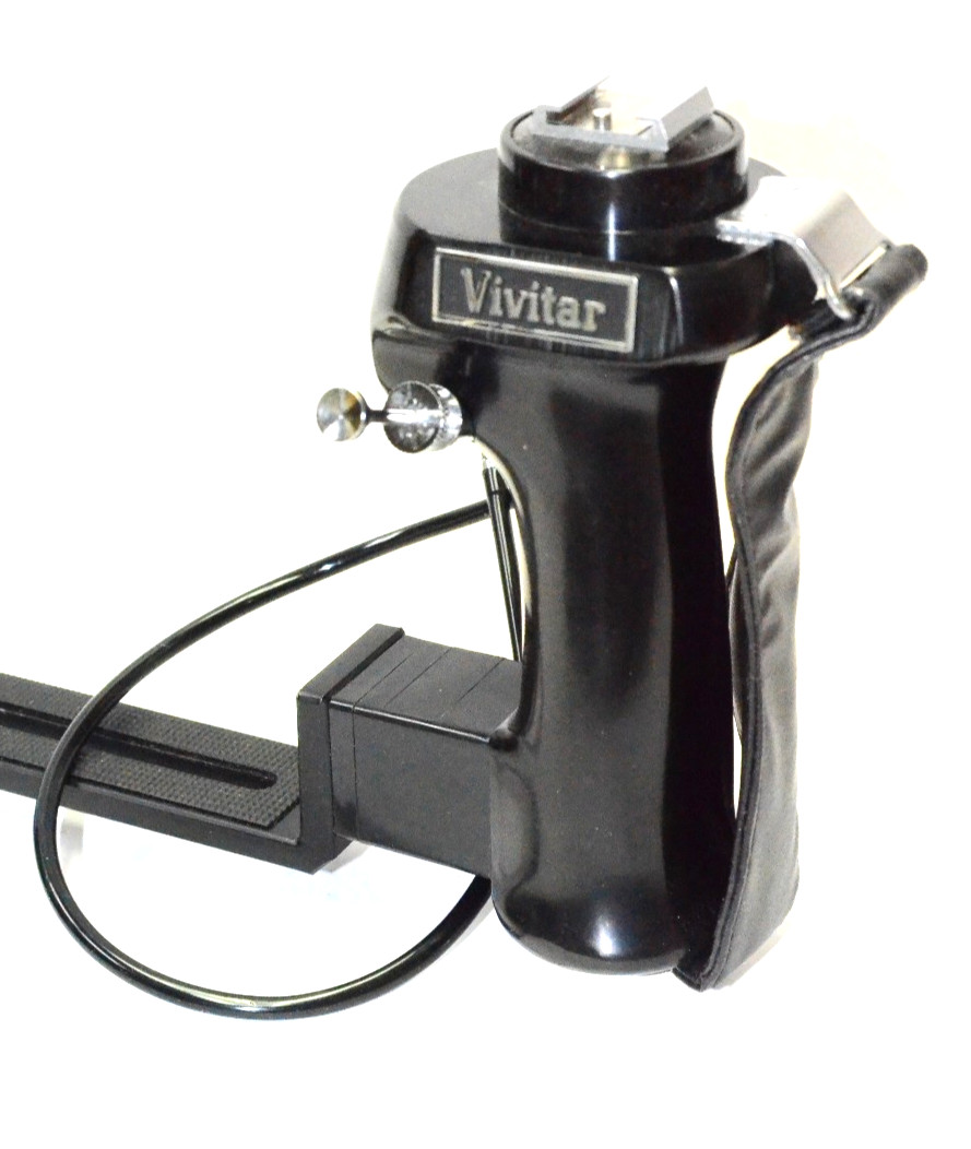 VIVITAR QUICK RELEASE CAMERA FLASH BRACKET W/CABLE SHUTTER RELEASE -NOS in Boxes