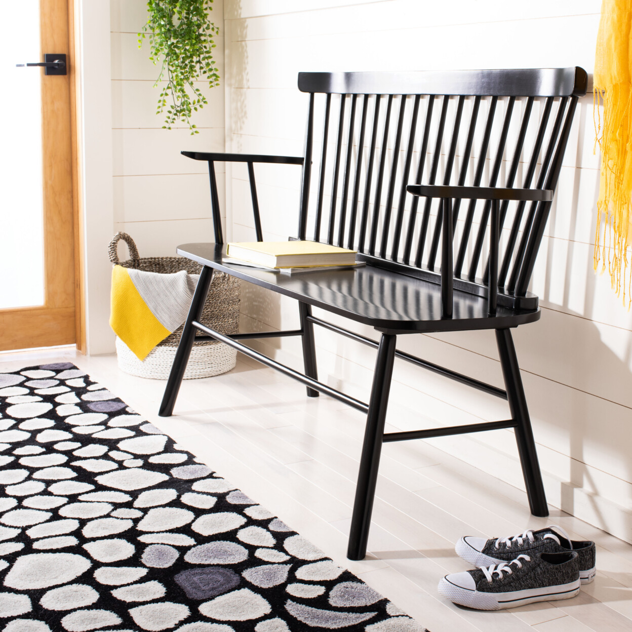 SAFAVIEH Addison Spindleback Settee | Black |