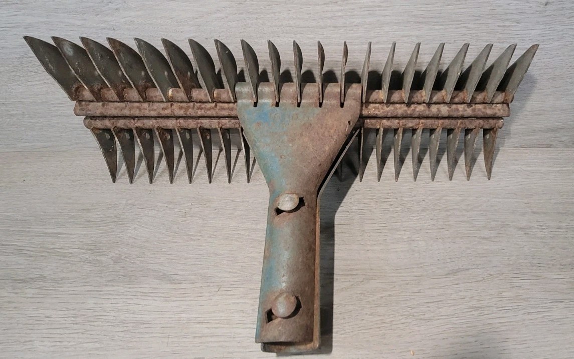 Lawn Garden Rake Thatching 21-B Adjustable Hunter Spring Div. Ametek Inc.