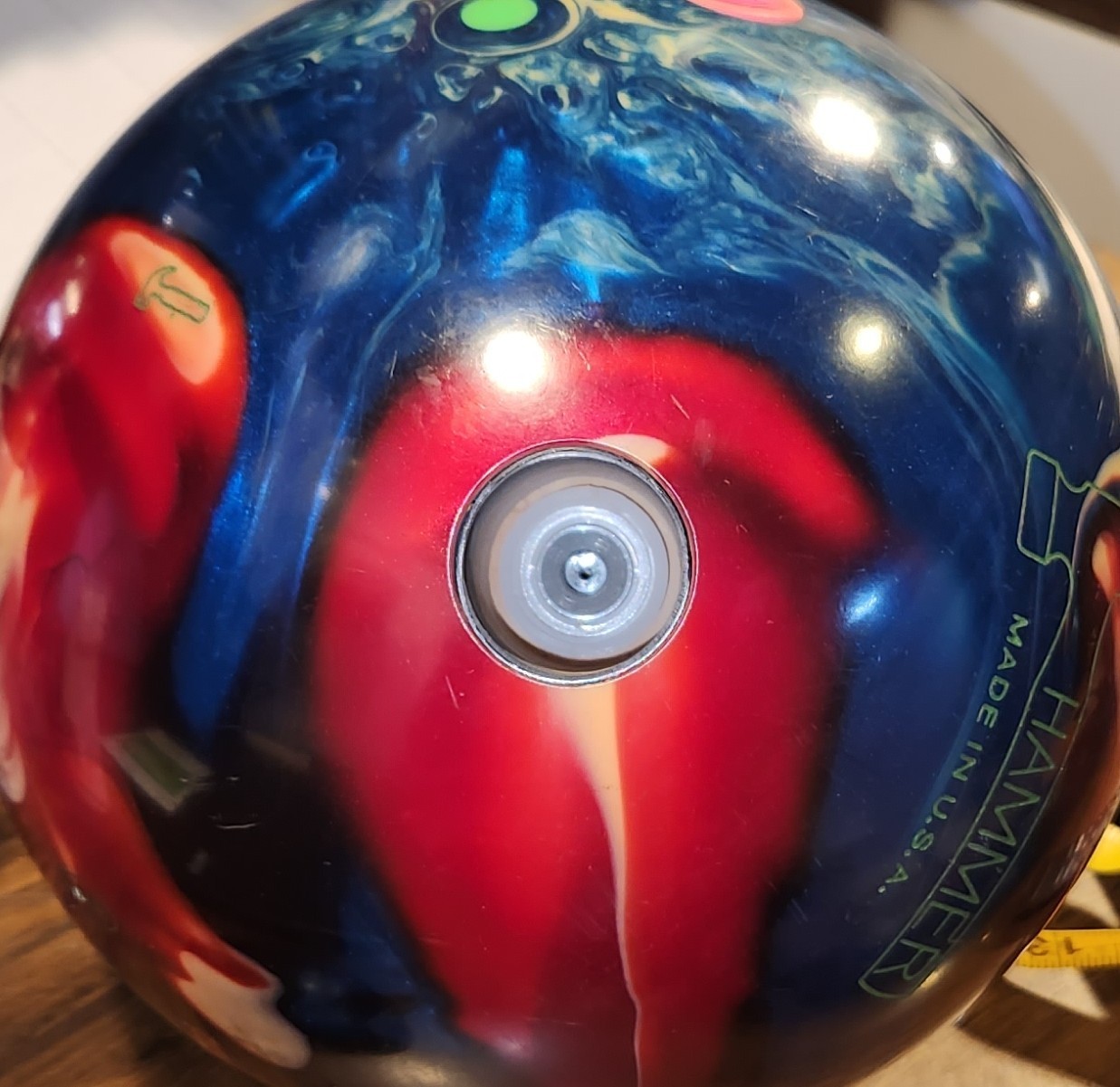 Hammer Black Widow Limited Bowling Ball 15# Preowned Span 3 7/8" Lefty