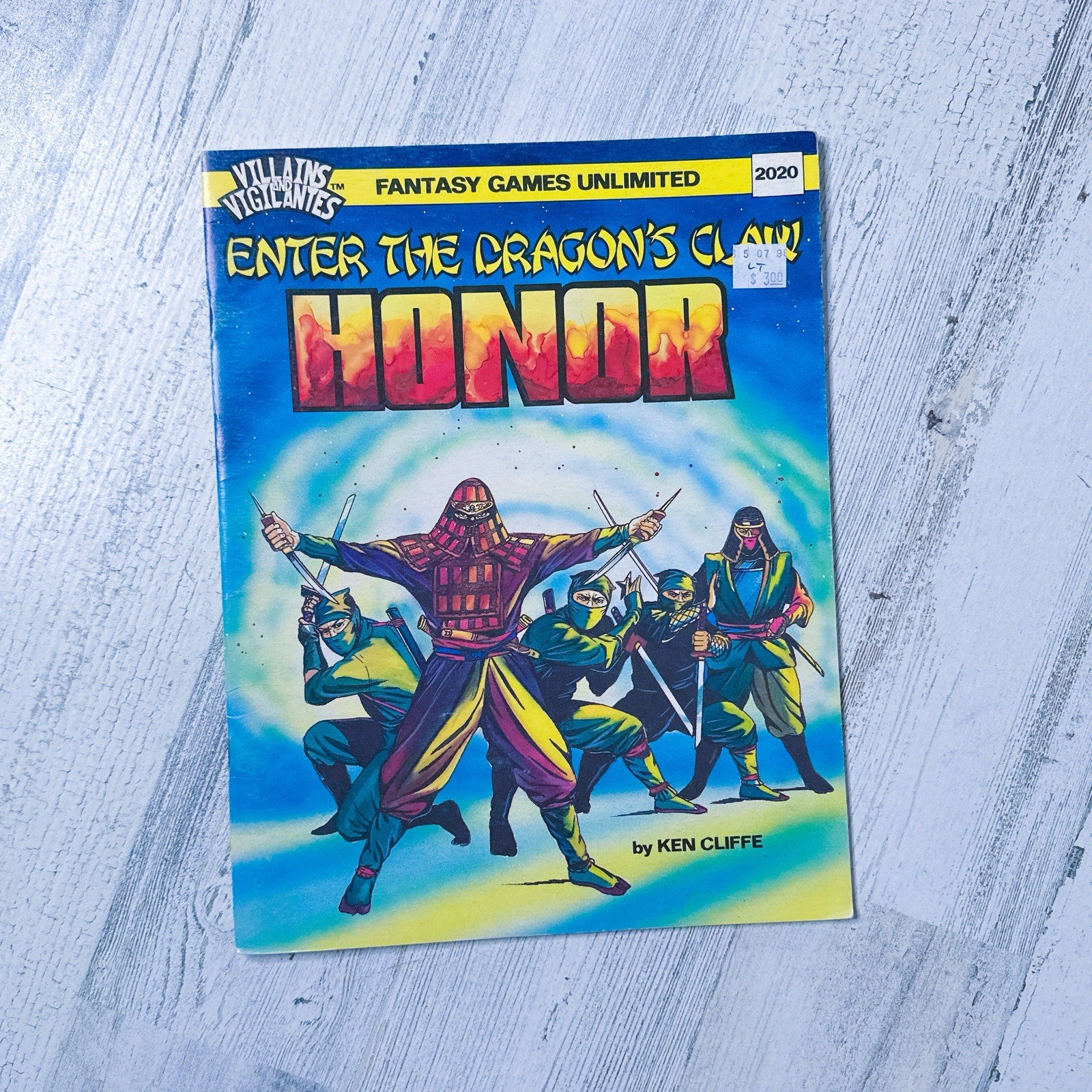 Villians And Vigilantes Enter The Dragon Claw Honor - BKS12