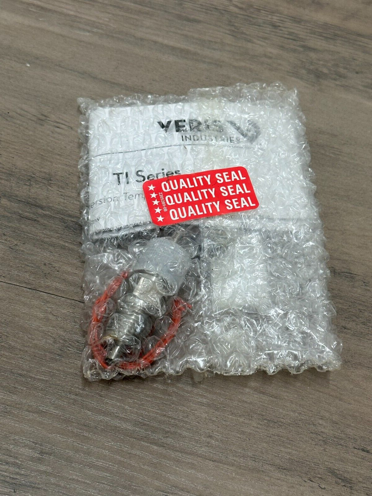 Veris TIHB0K0 Pipe/Immersion Temperature Sensor (NEW)