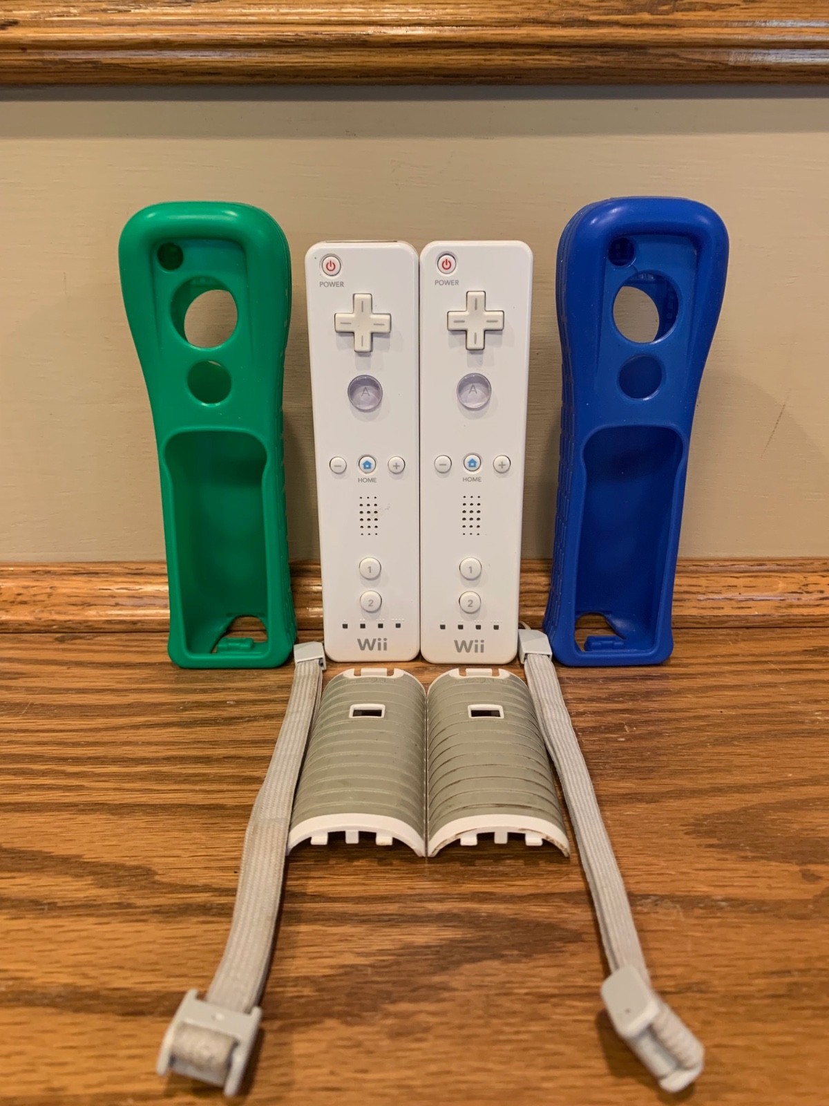 2 PC Nintendo Wii Remote Controllers with Motion Plus & Silicon Cases