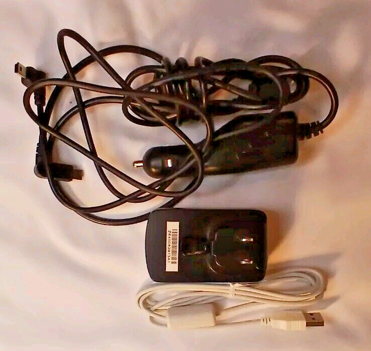TomTom One New Edition GPS Bundle Automotive Mountable Preowned Tested, working