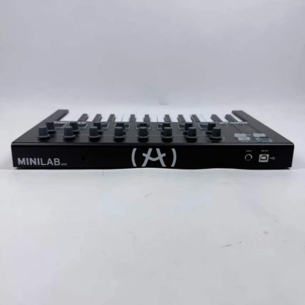 Arturia Mini Lab Mk.2 Universal Midi Controller