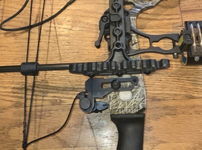 Mission Craze By Mathews Compound Bow Adjustable Draw Complete Set In Case RH
