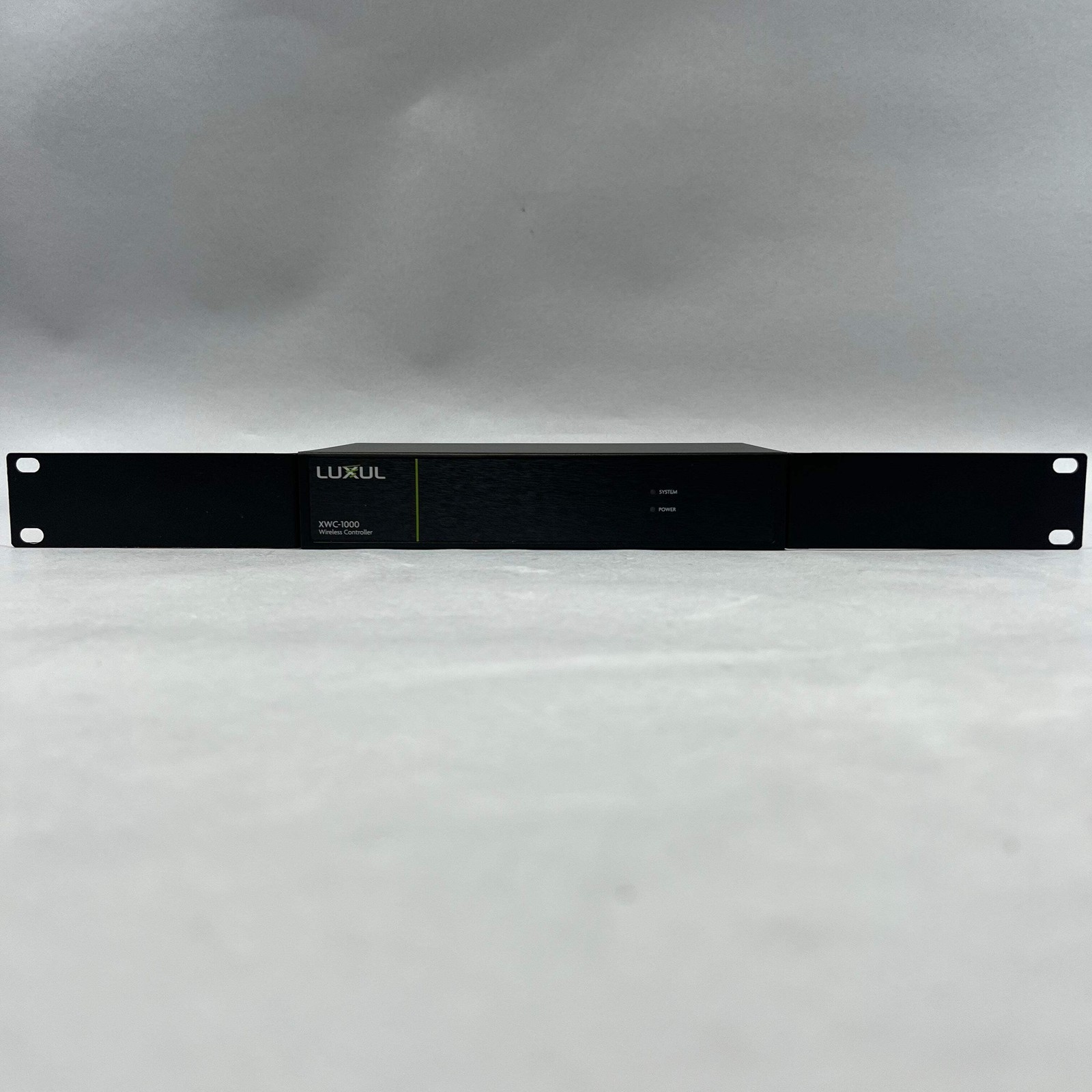Luxul XWC-1000 Manages Luxul Access Points