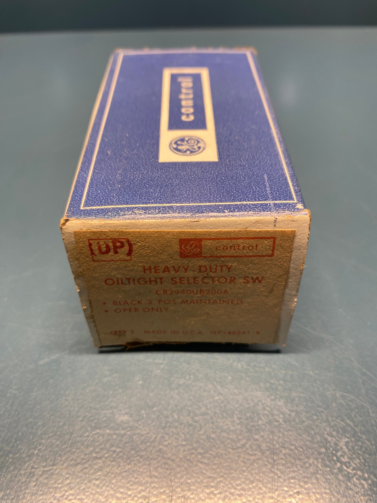 GE HEAVY-DUTY OILTIGHT SELECTOR SWITCH CR2940UB200A