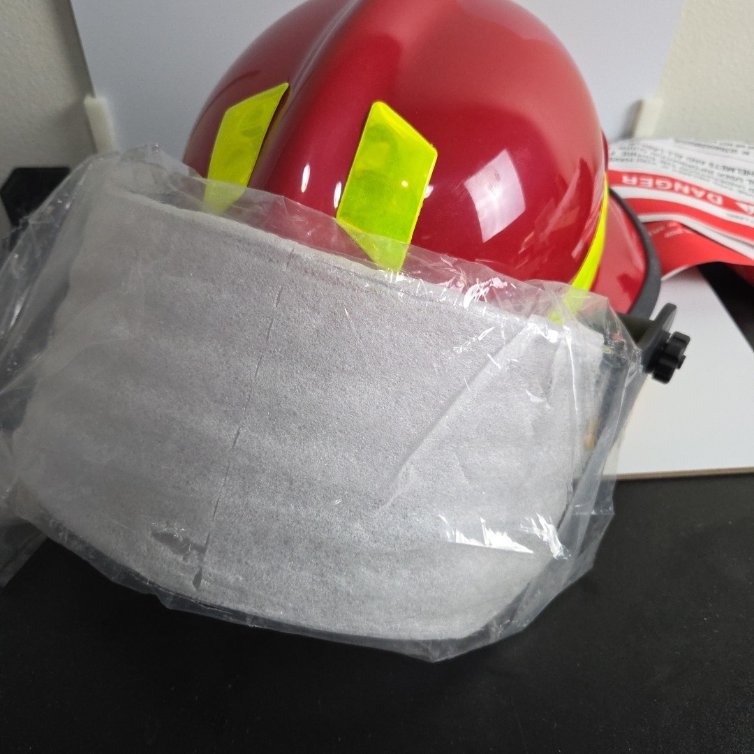 MSA Cairns 360S Fire Helmet Structural Thermoplastic NOS
