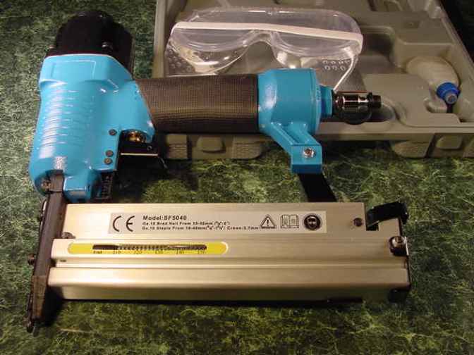 2 in 1 AIR NAILER and STAPLER GUN with Case and Oiler nail staple tool Combo