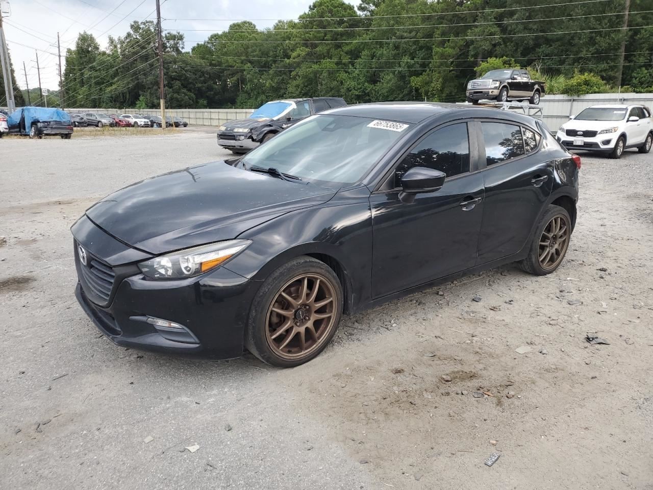 3         2018 Glove Box 4827518