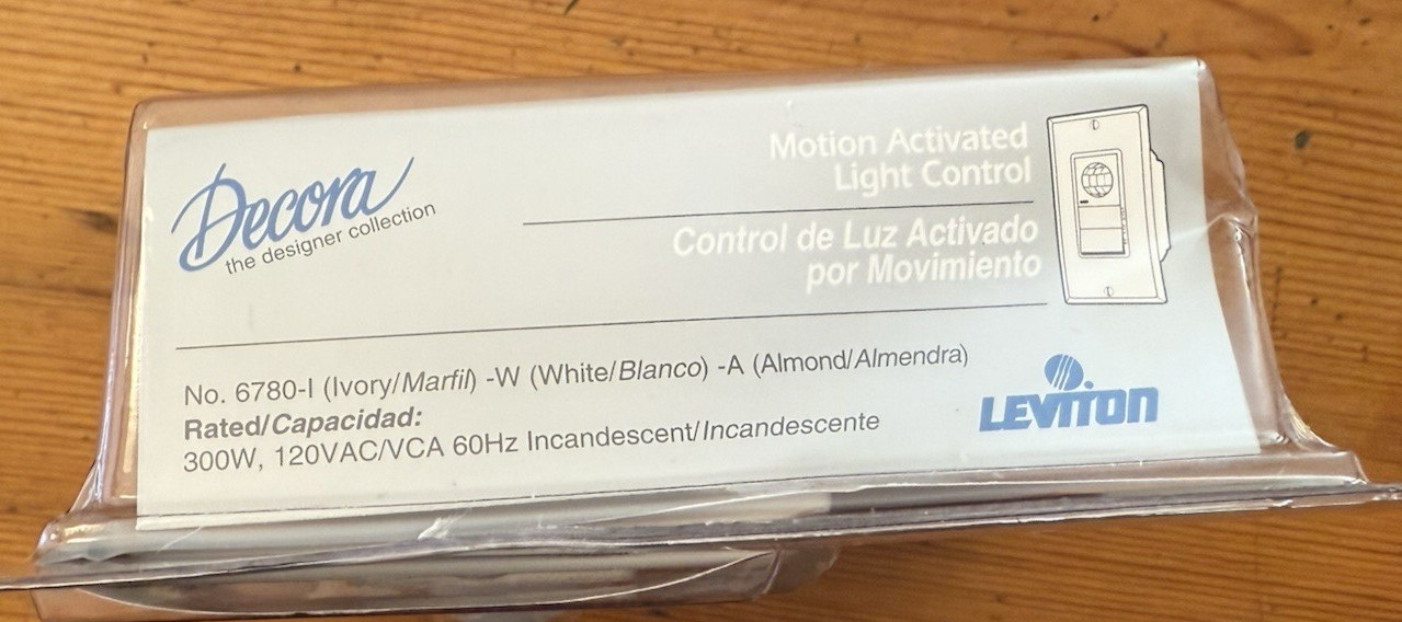 Leviton Decora Motion Activated Light Control Model 6780 New in Sealed Package