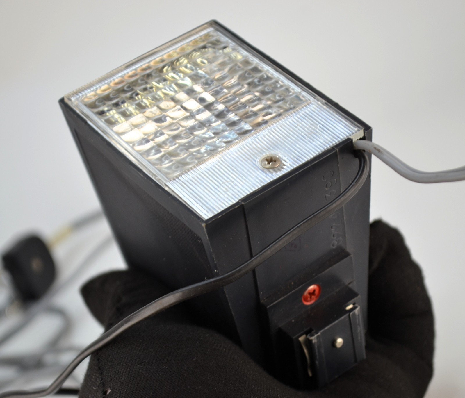 SOVIET USSR "FOTON" AC FLASH LIGHT FOR SOVIET CAMERAS