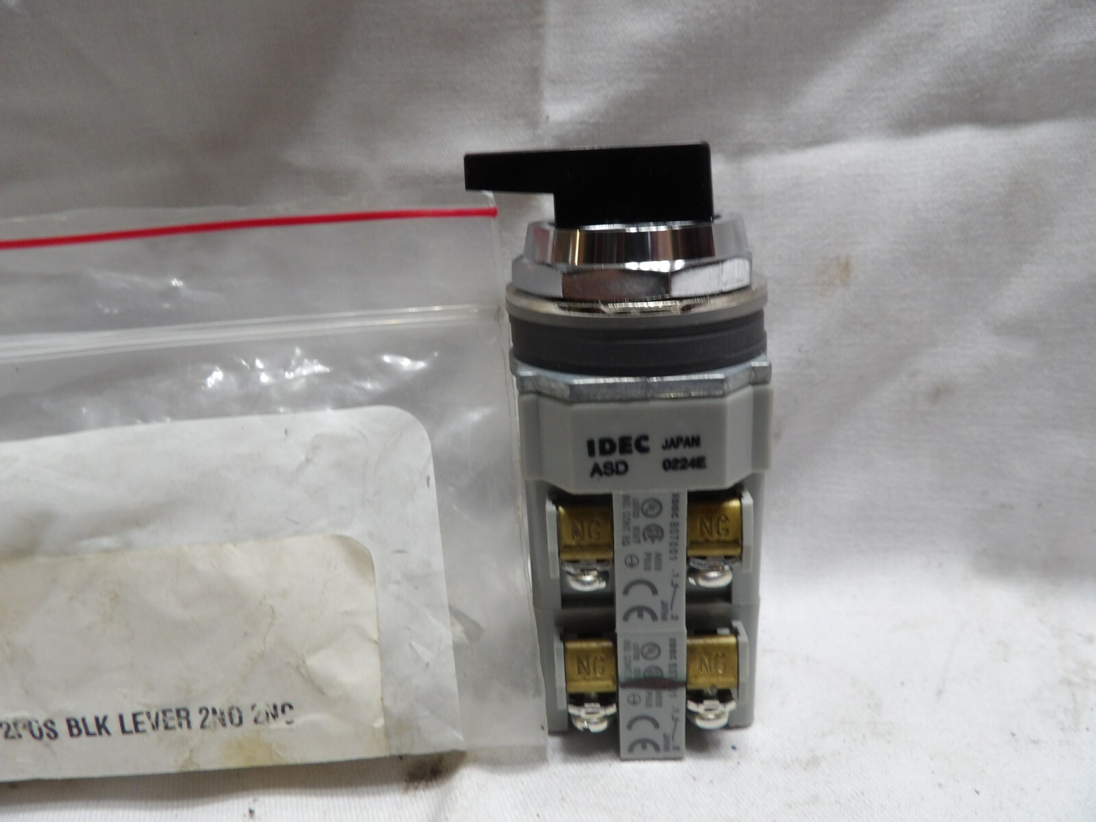 IDEC ASD2L22N Selector