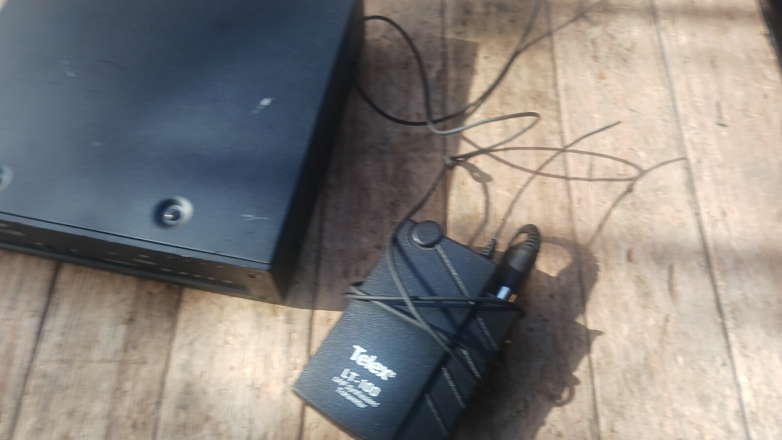 Telex USR-100 UHF Wireless Microphone Combo System