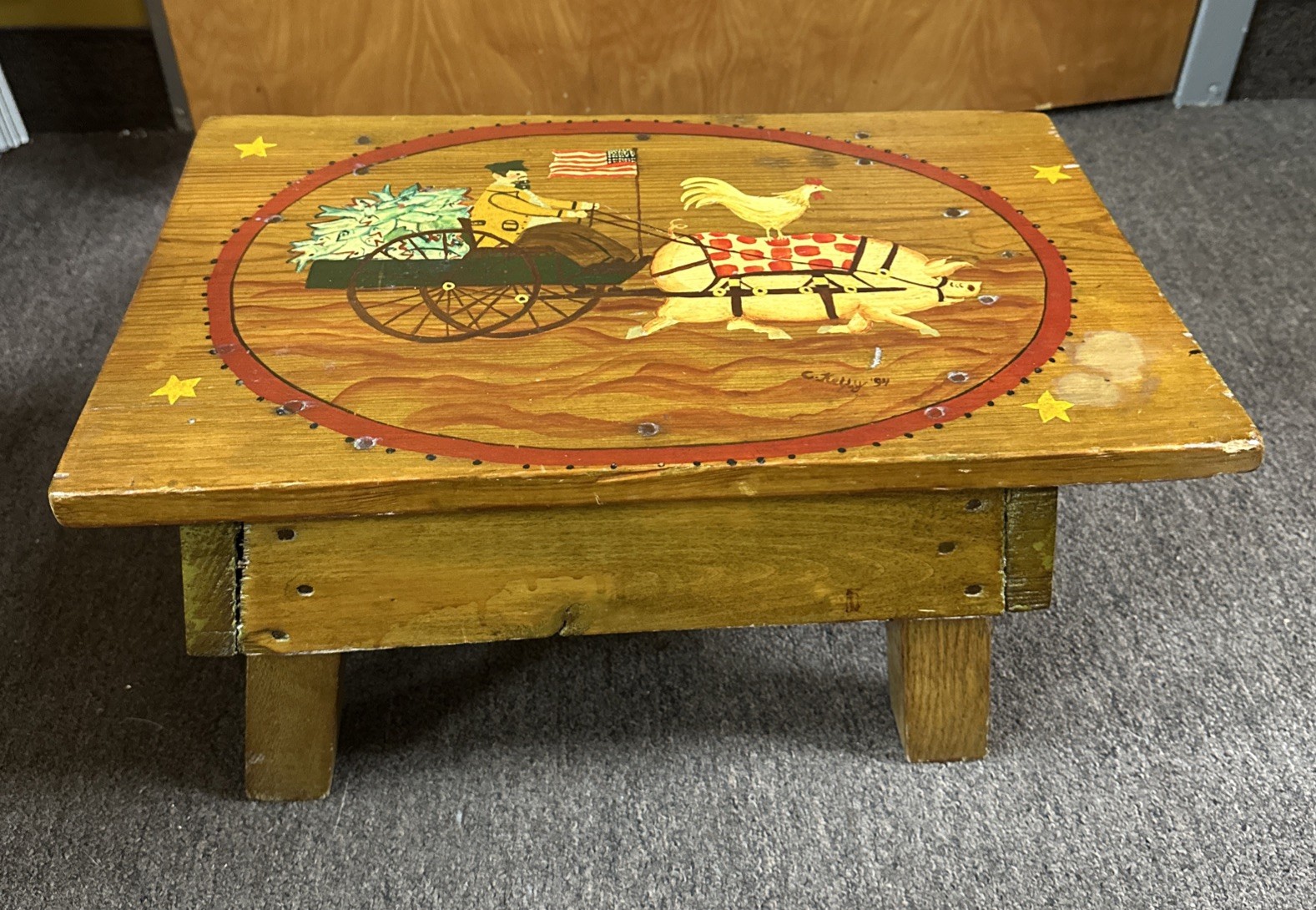 Foot Stool Wood Folk Art Pig Farmhouse Country Hand Painted Footstool Bench 1994