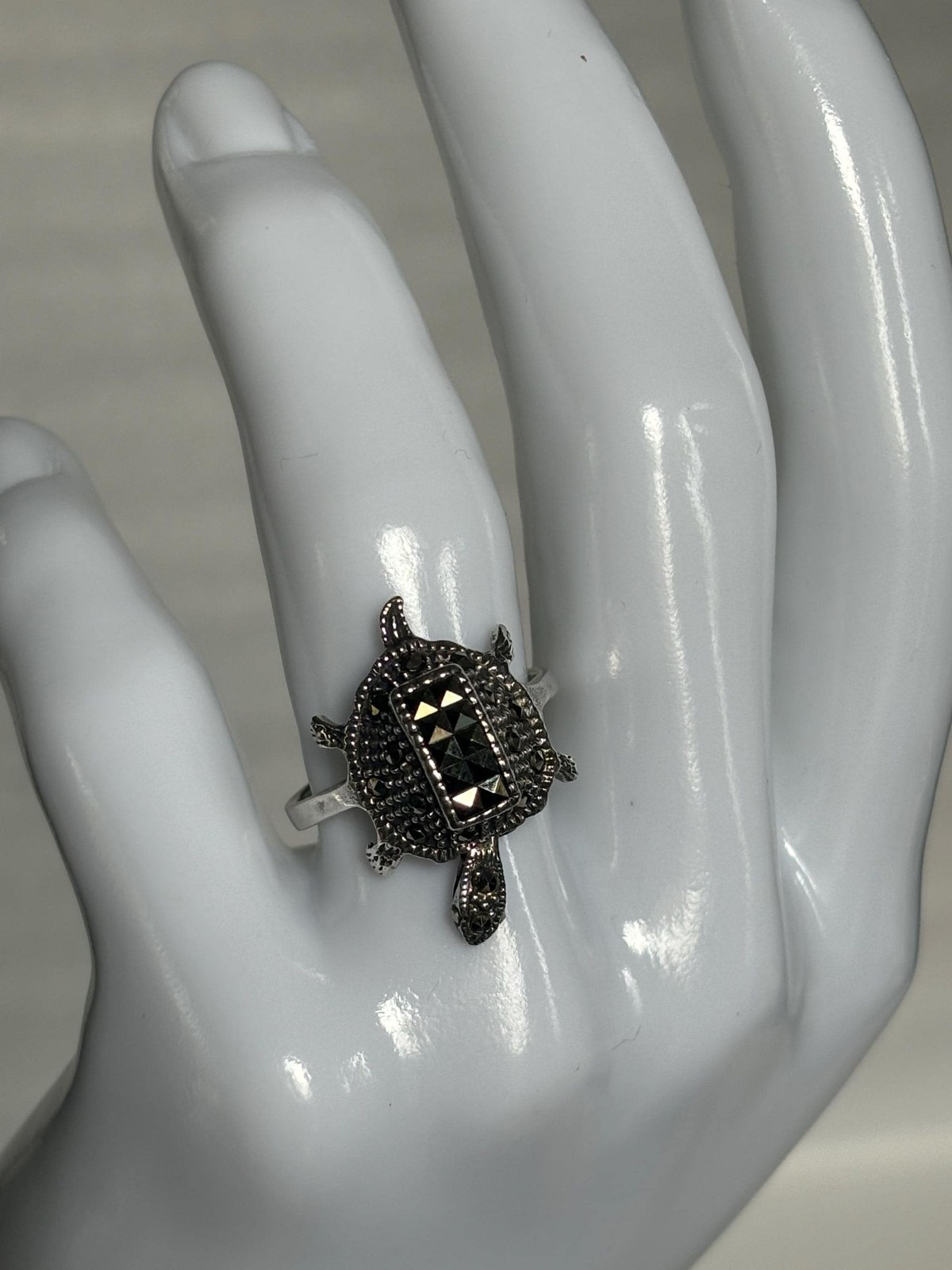 Sterling silver marcasite designer signed ring turtle with moving head size 8.75