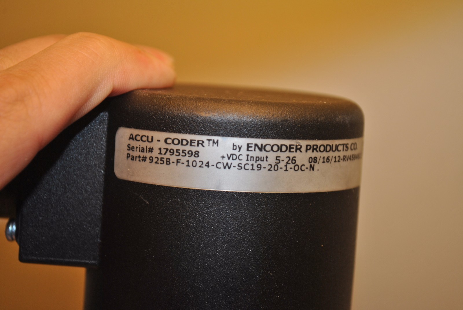Accu-Coder 925B-F-1024-CW-SC19-20-1-OC-N Incremental Shaft Encoder