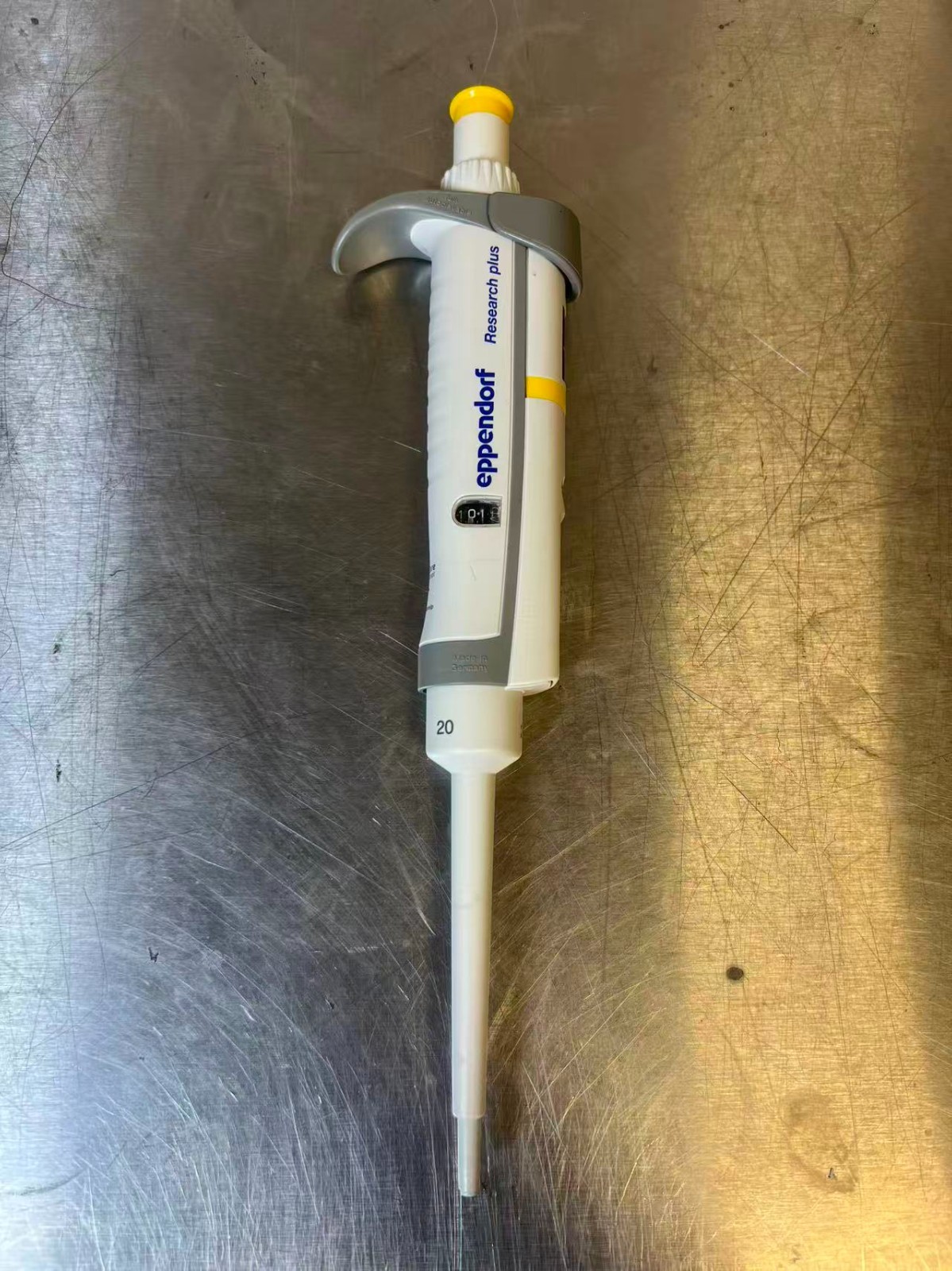 Eppendorf Research Plus single channel Pipette – Choose Size
