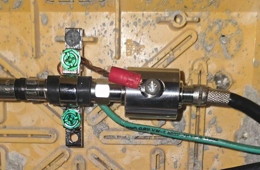 Lightning Arrestor F Male To F Female DC-3GHz 75 OHM Cellular 2G 3G 4G LTE CATV