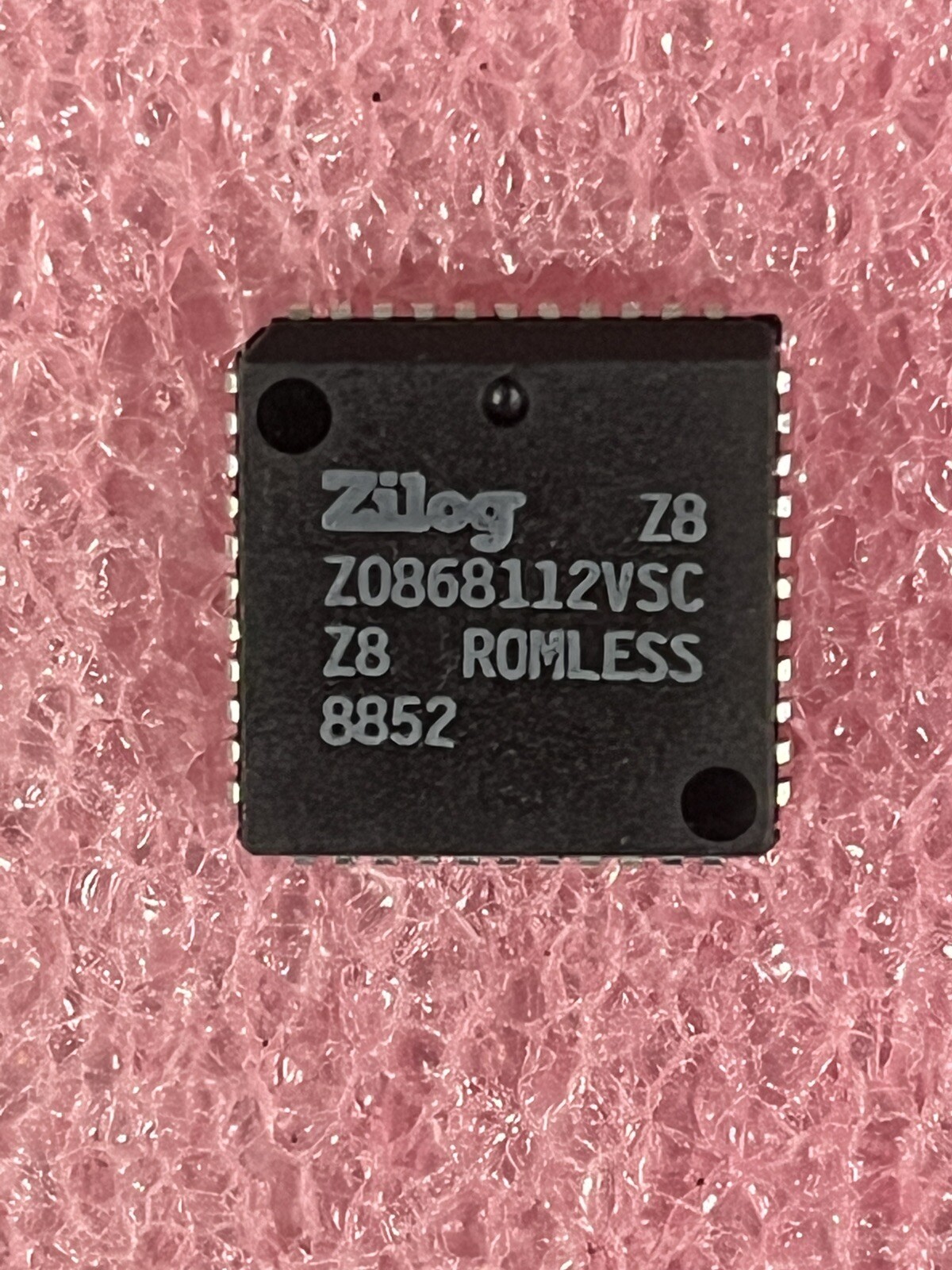 Z0868112VSC IC MICROCONTROLLER 8 BIT Z8 44 PIN PLCC ZILOG (LOT OF 1)