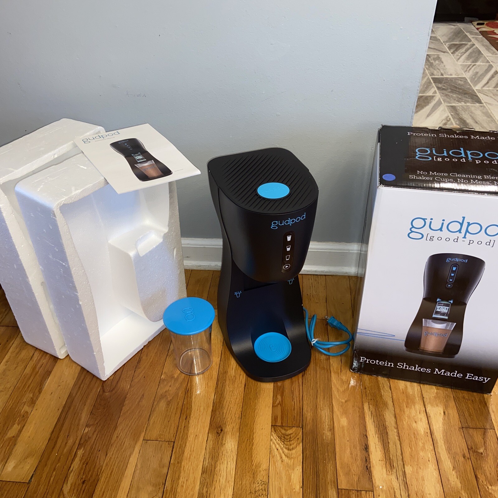 güdpod ( Good For You) Protein Shakes Machine Mint Condition!