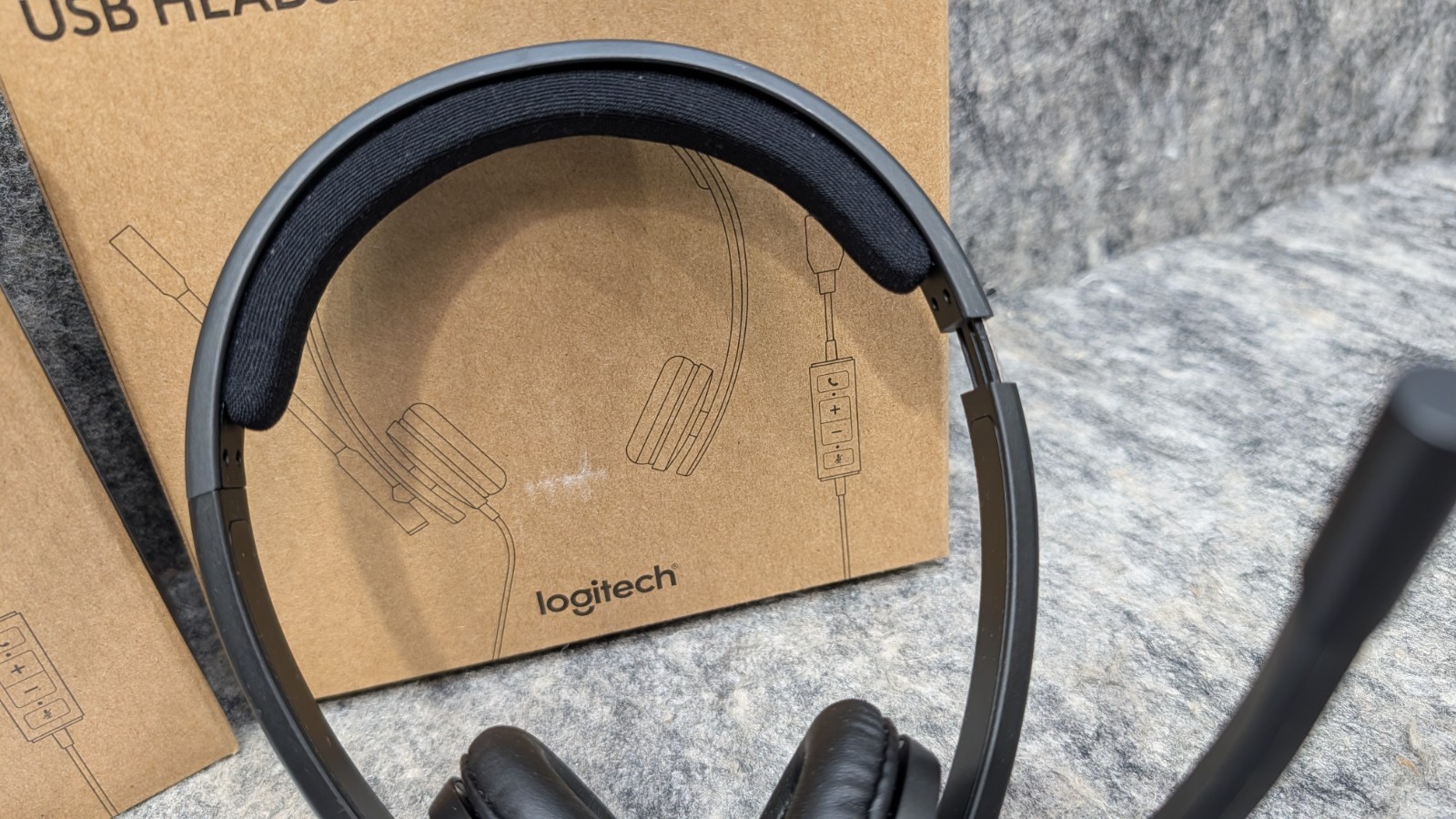 2 x Logitech H570e USB Stereo Headset Black Boom Mic Adjustable Headband