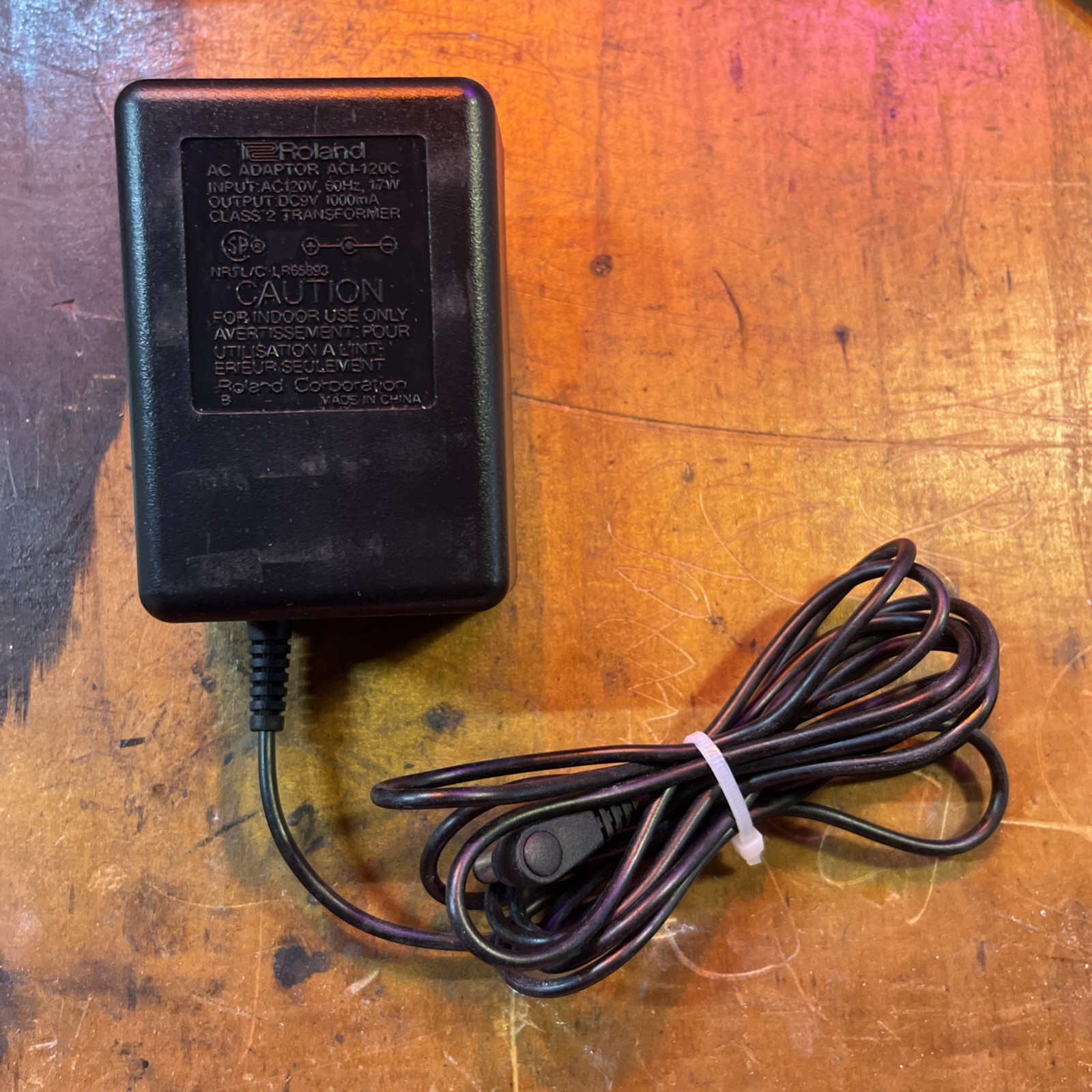 Roland ACI AC Adapter 120 C V 1000mA DC 9V