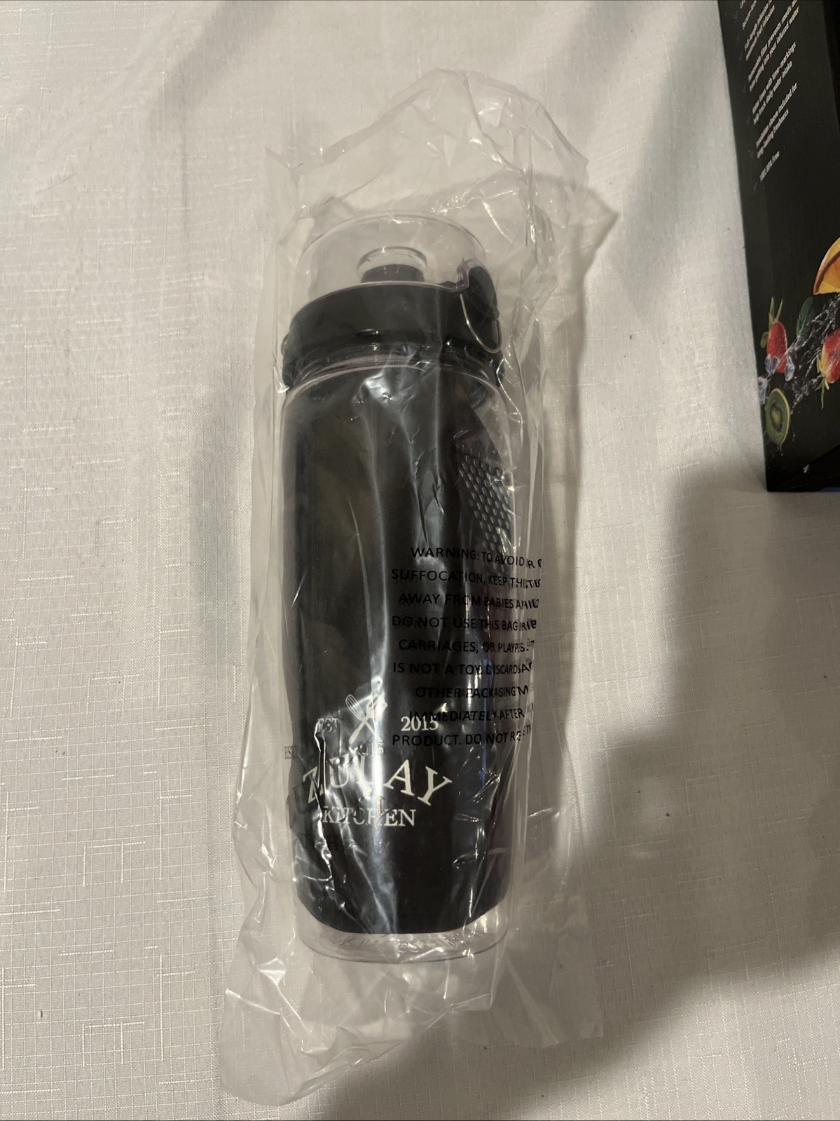 Zulay Kitchen Fruit Infusion Water Bottle Black New In Box