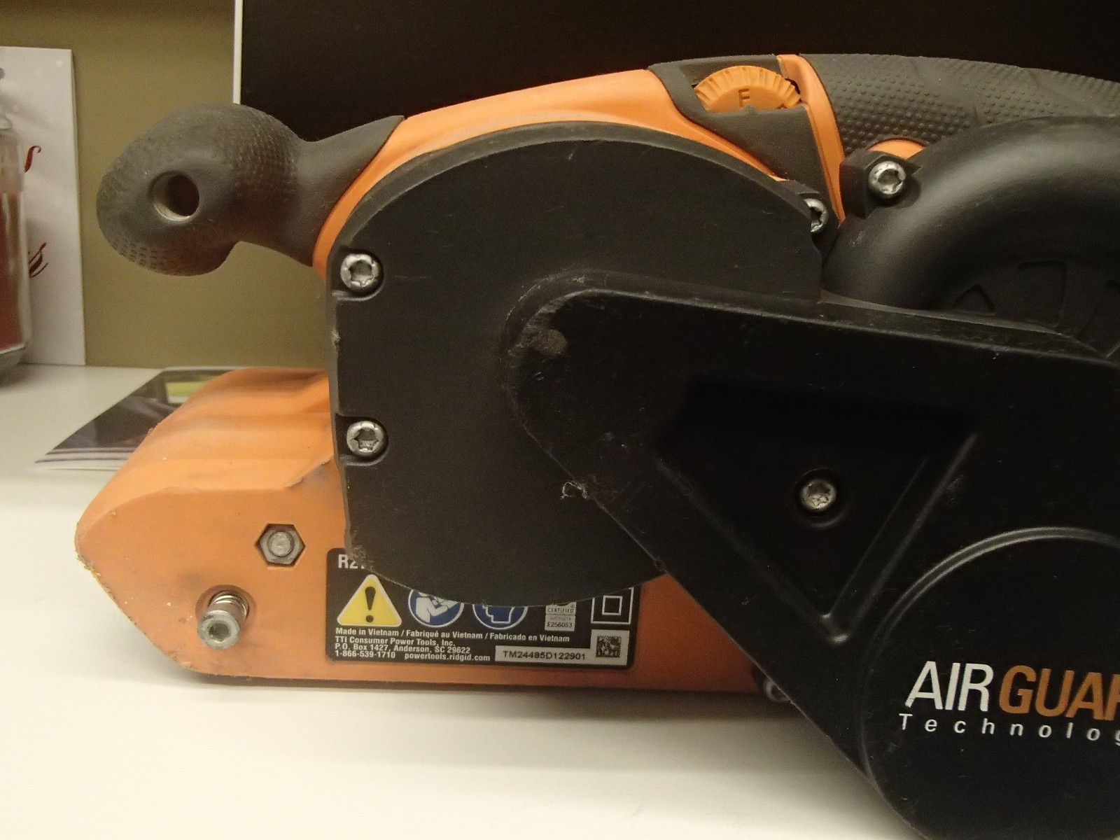 Ridgid R2740 Corded Variable Speed Belt Sander
